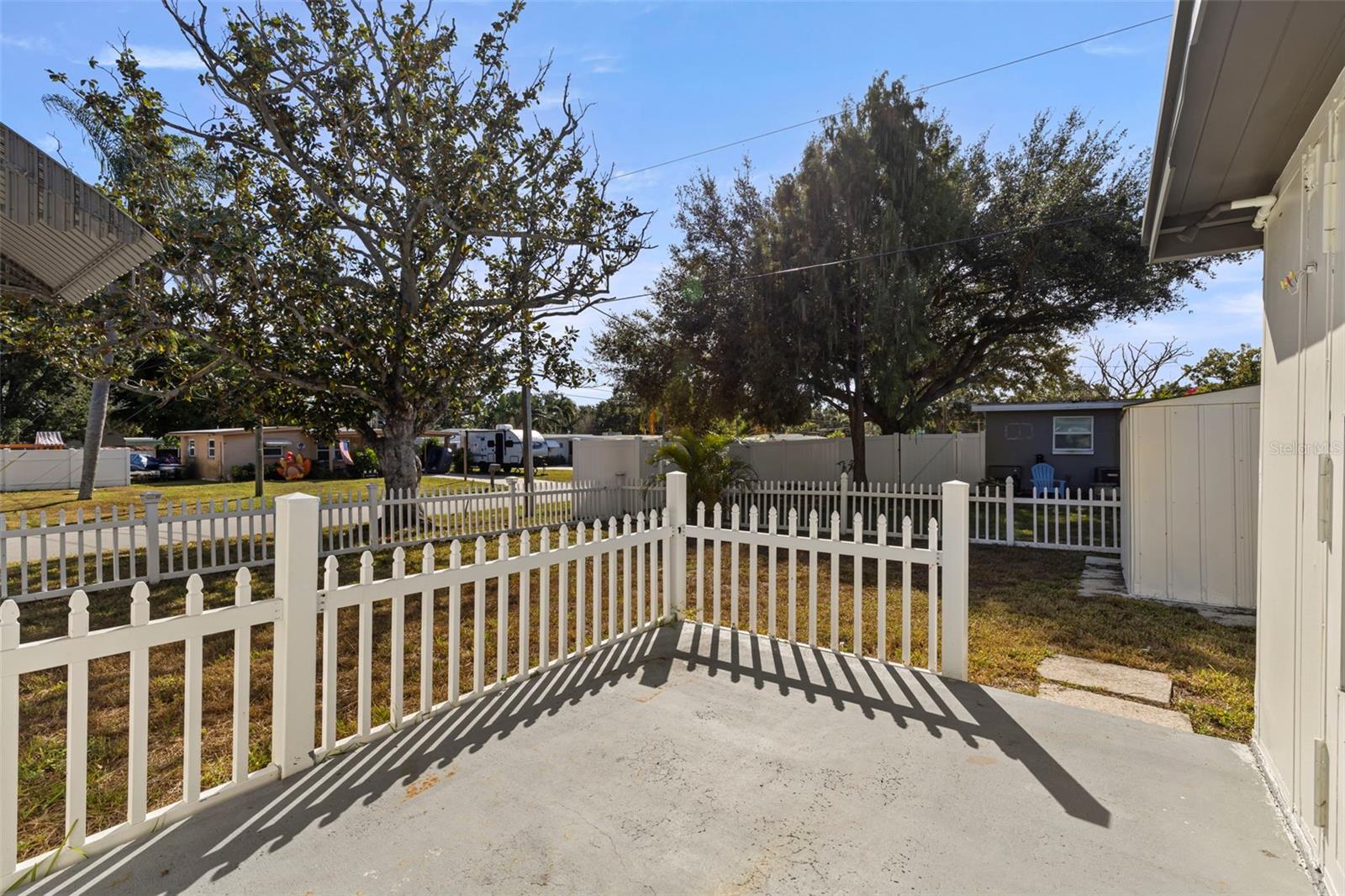 Image 21 of 24 For 10410 114th Avenue