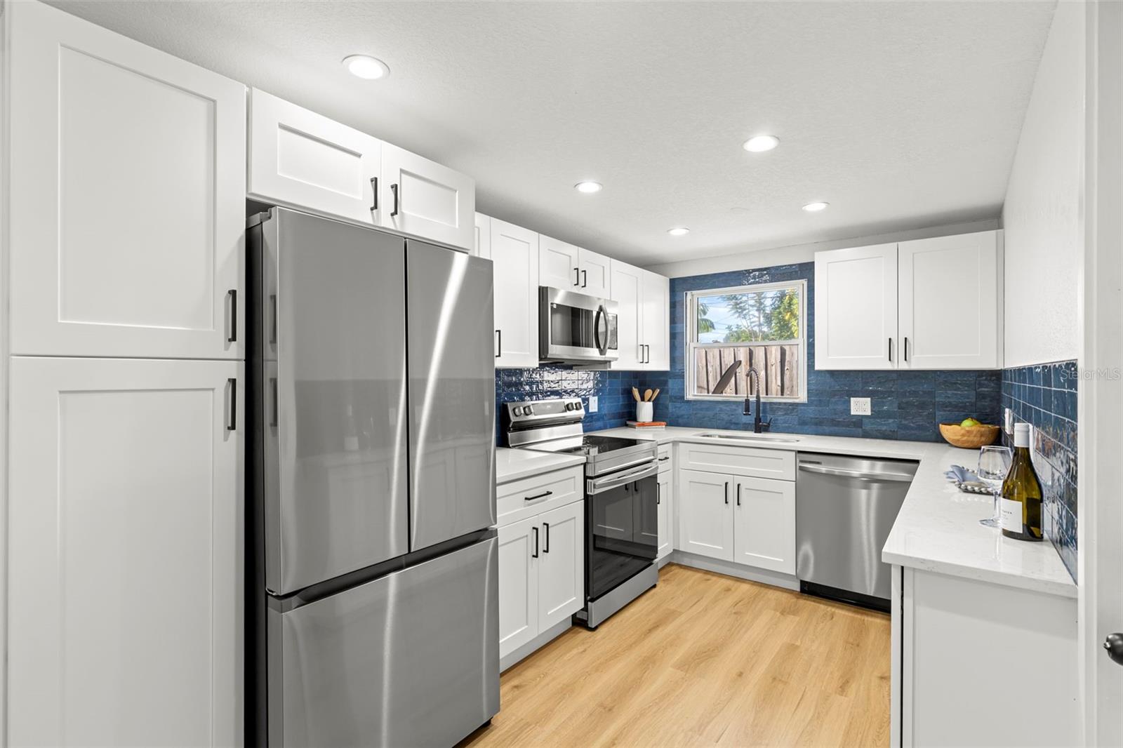 Image 9 of 24 For 10410 114th Avenue