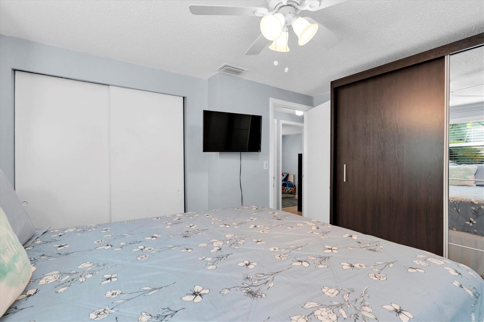 Image 11 of 30 For 8896 55th Street N