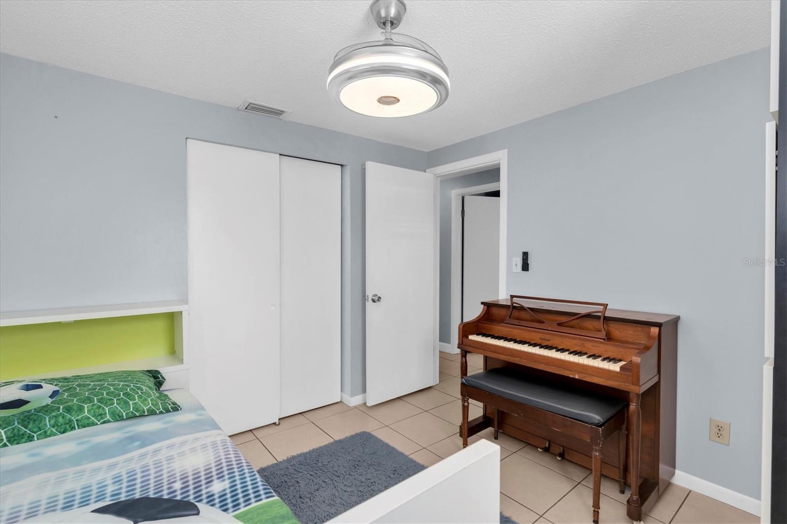 Image 15 of 30 For 8896 55th Street N