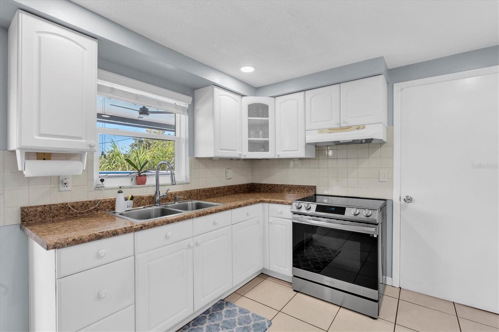 Image 7 of 30 For 8896 55th Street N