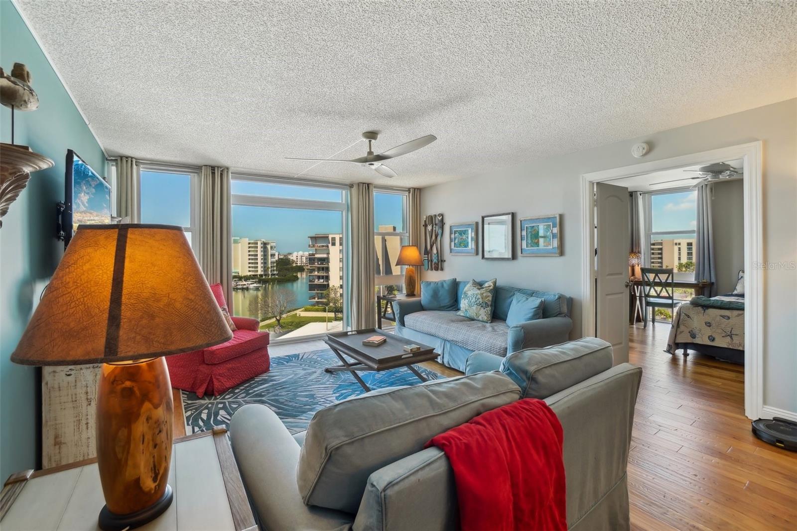 Image 10 of 53 For 7400 Sun Island Drive S 712