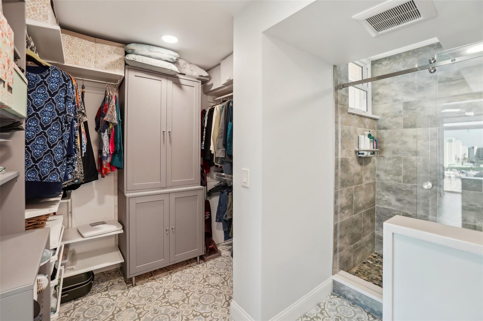 Image 16 of 53 For 7400 Sun Island Drive S 712