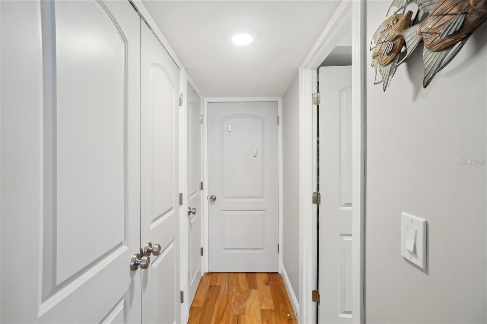 Image 28 of 53 For 7400 Sun Island Drive S 712