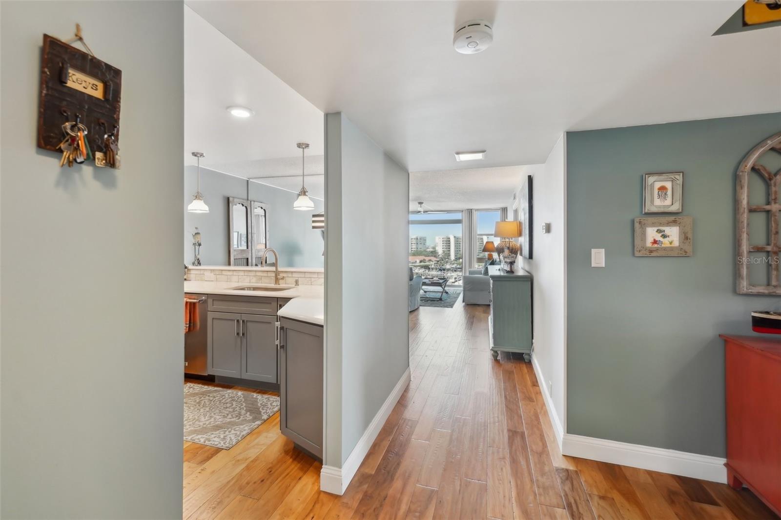 Image 29 of 53 For 7400 Sun Island Drive S 712