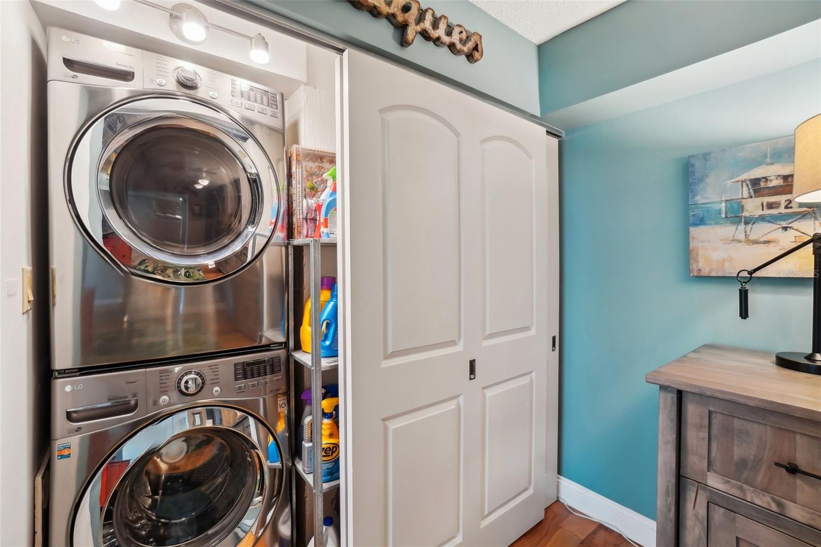 Image 33 of 53 For 7400 Sun Island Drive S 712