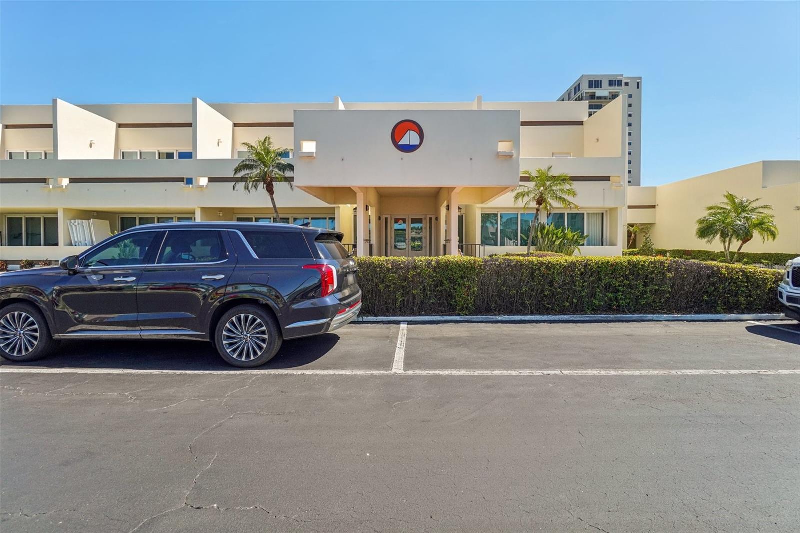 Image 35 of 53 For 7400 Sun Island Drive S 712