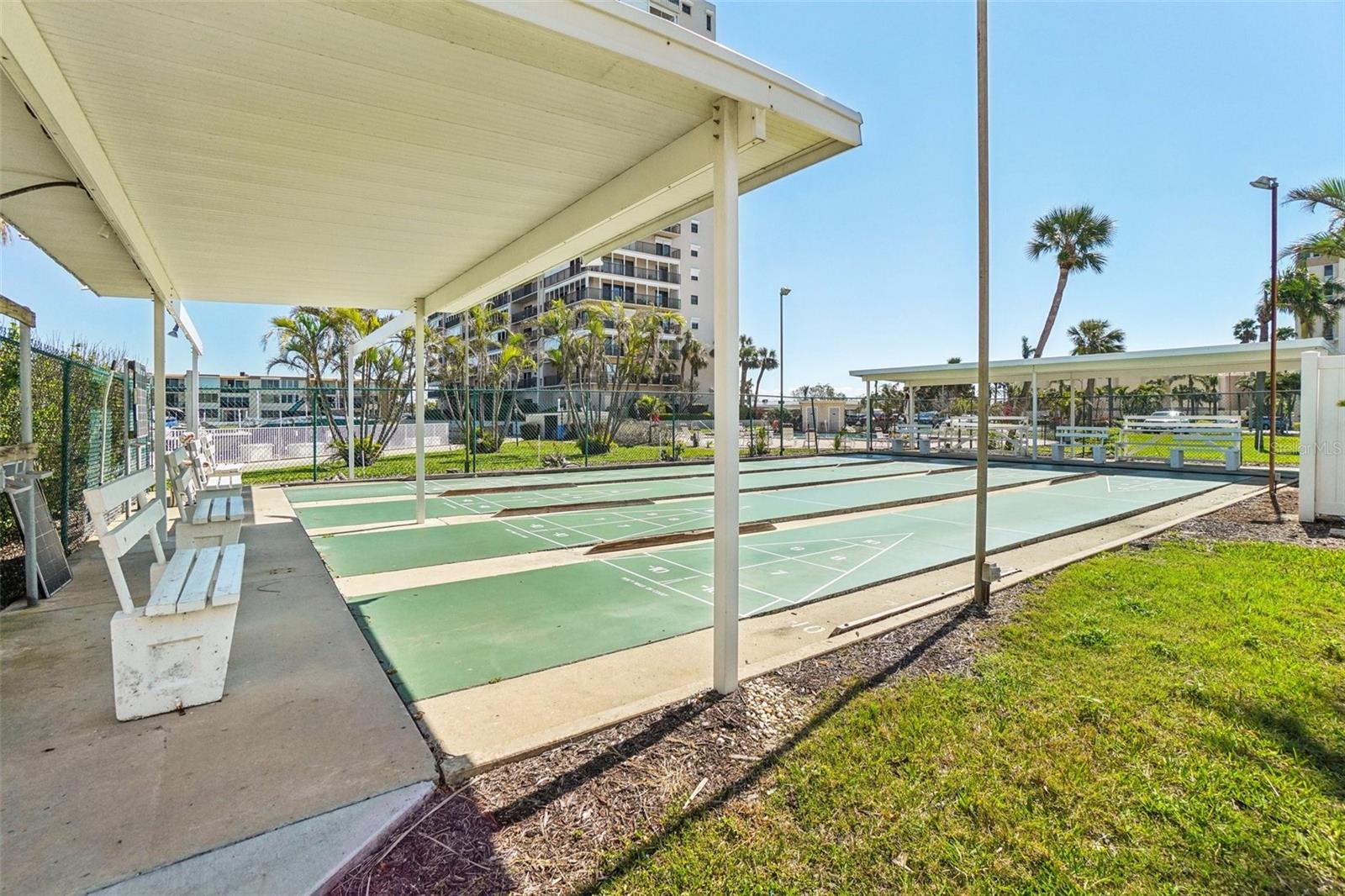 Image 42 of 53 For 7400 Sun Island Drive S 712