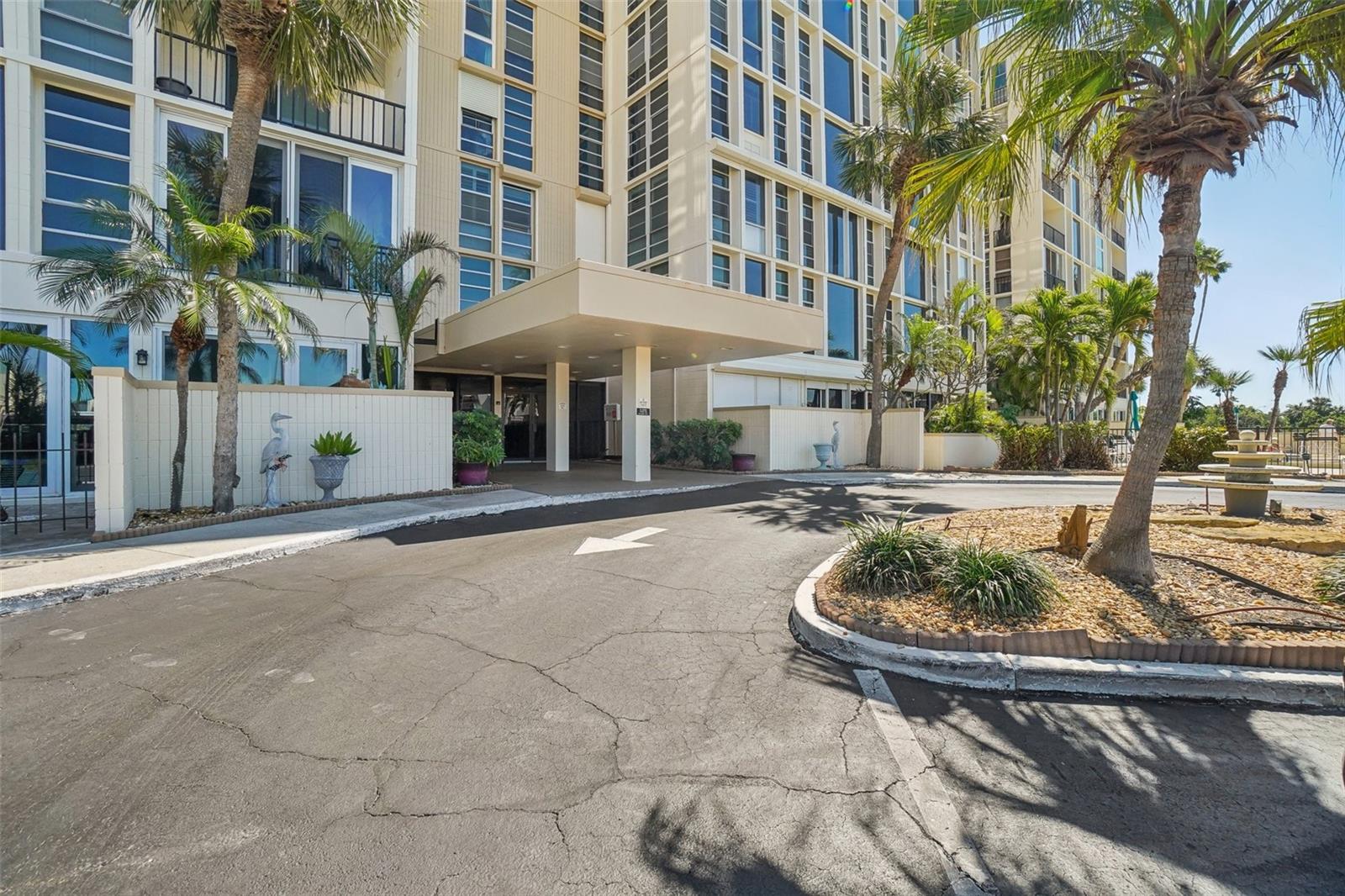 Image 49 of 53 For 7400 Sun Island Drive S 712