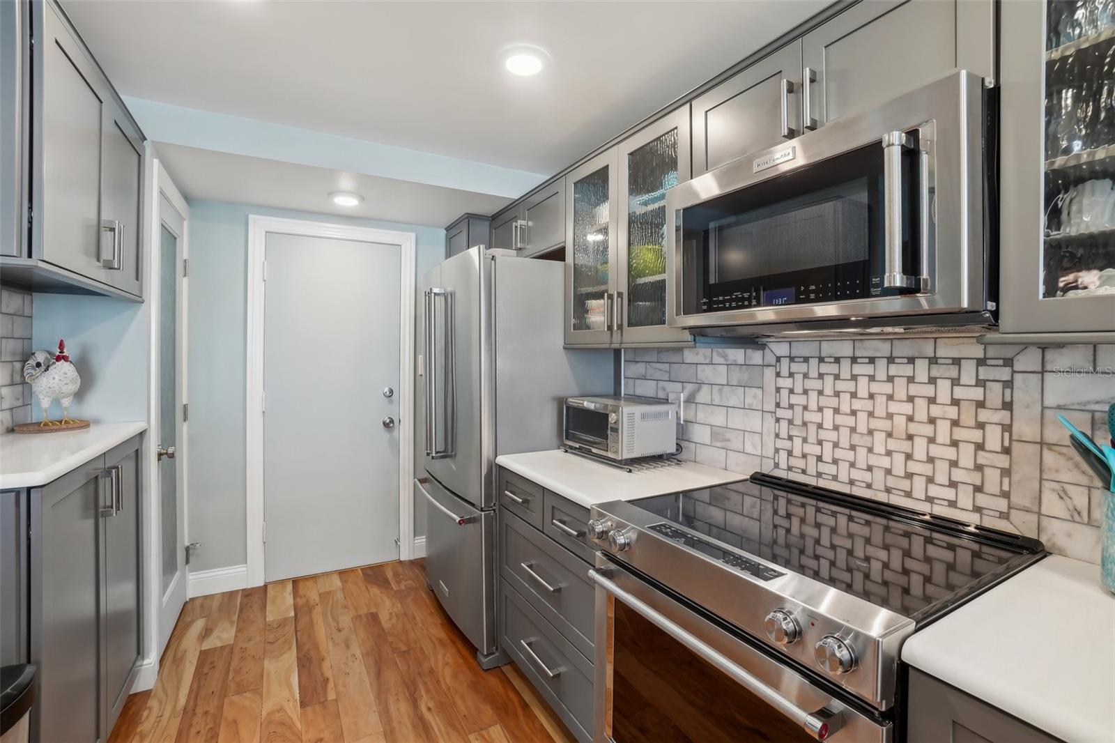 Image 5 of 53 For 7400 Sun Island Drive S 712