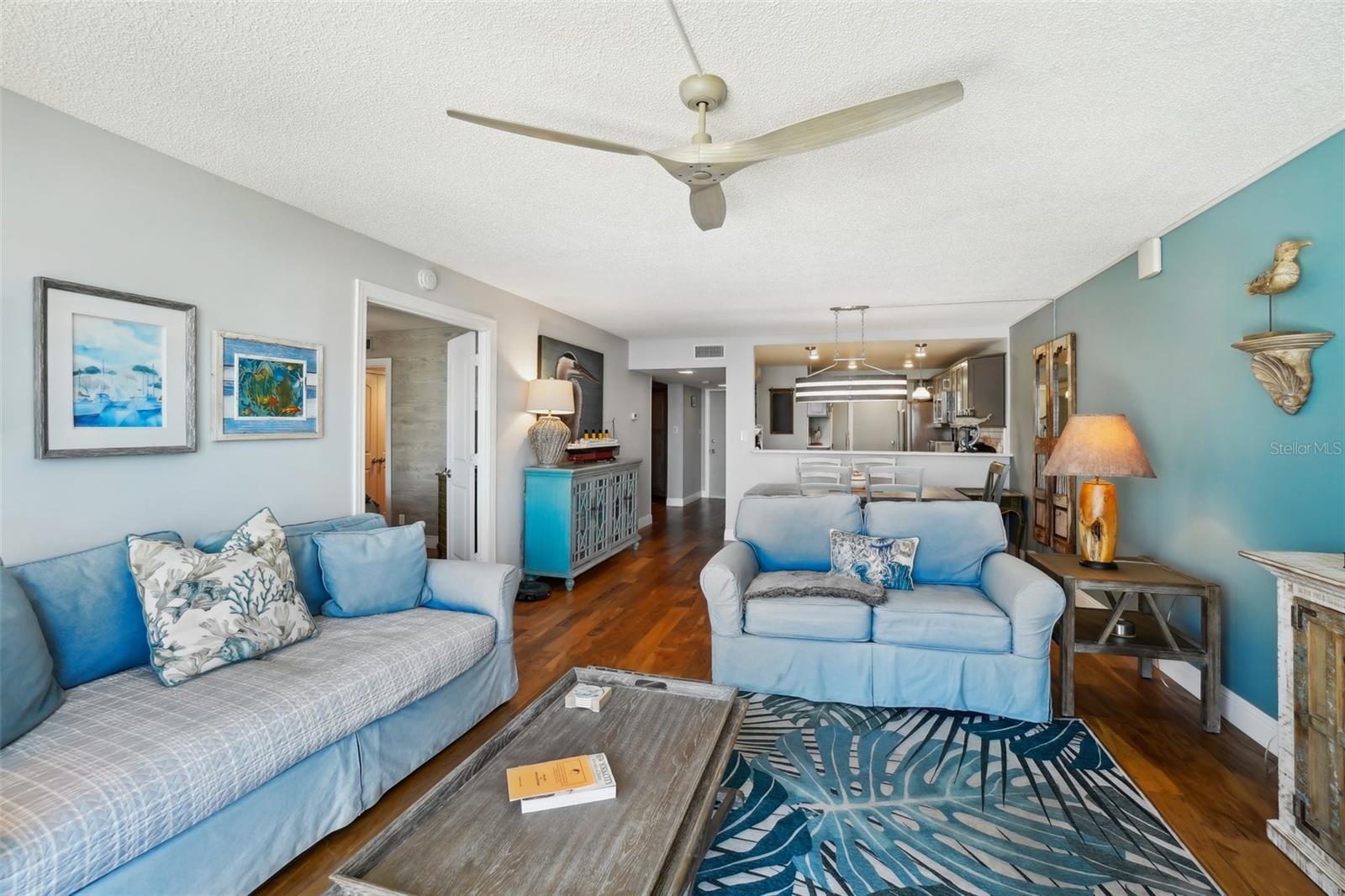 Image 8 of 53 For 7400 Sun Island Drive S 712