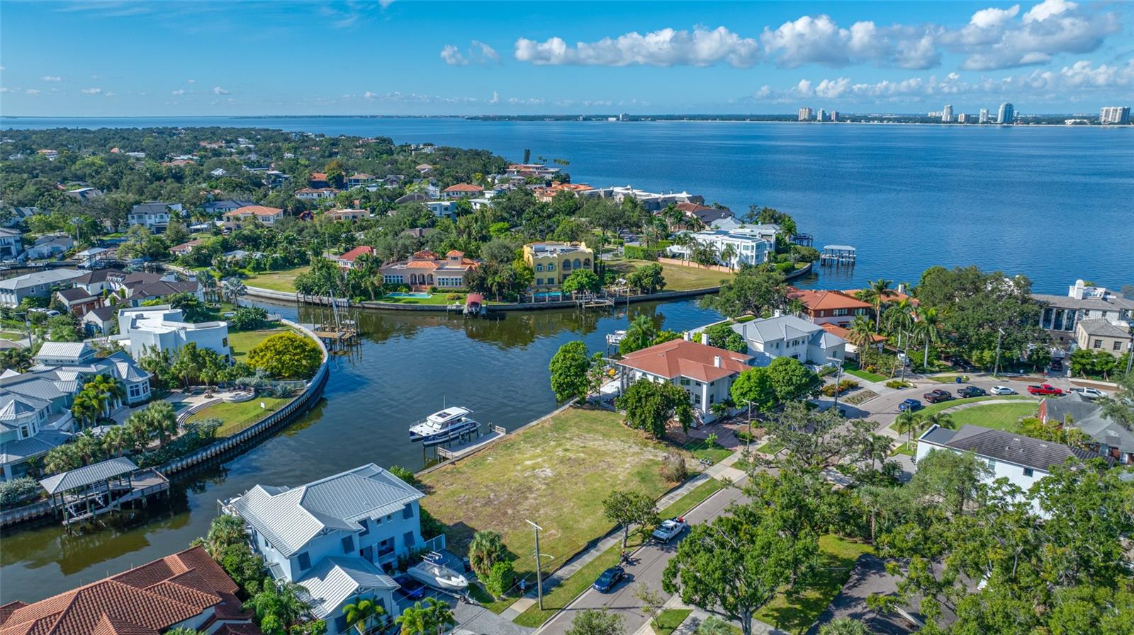 Image 2 of 13 For 104 Adalia Avenue