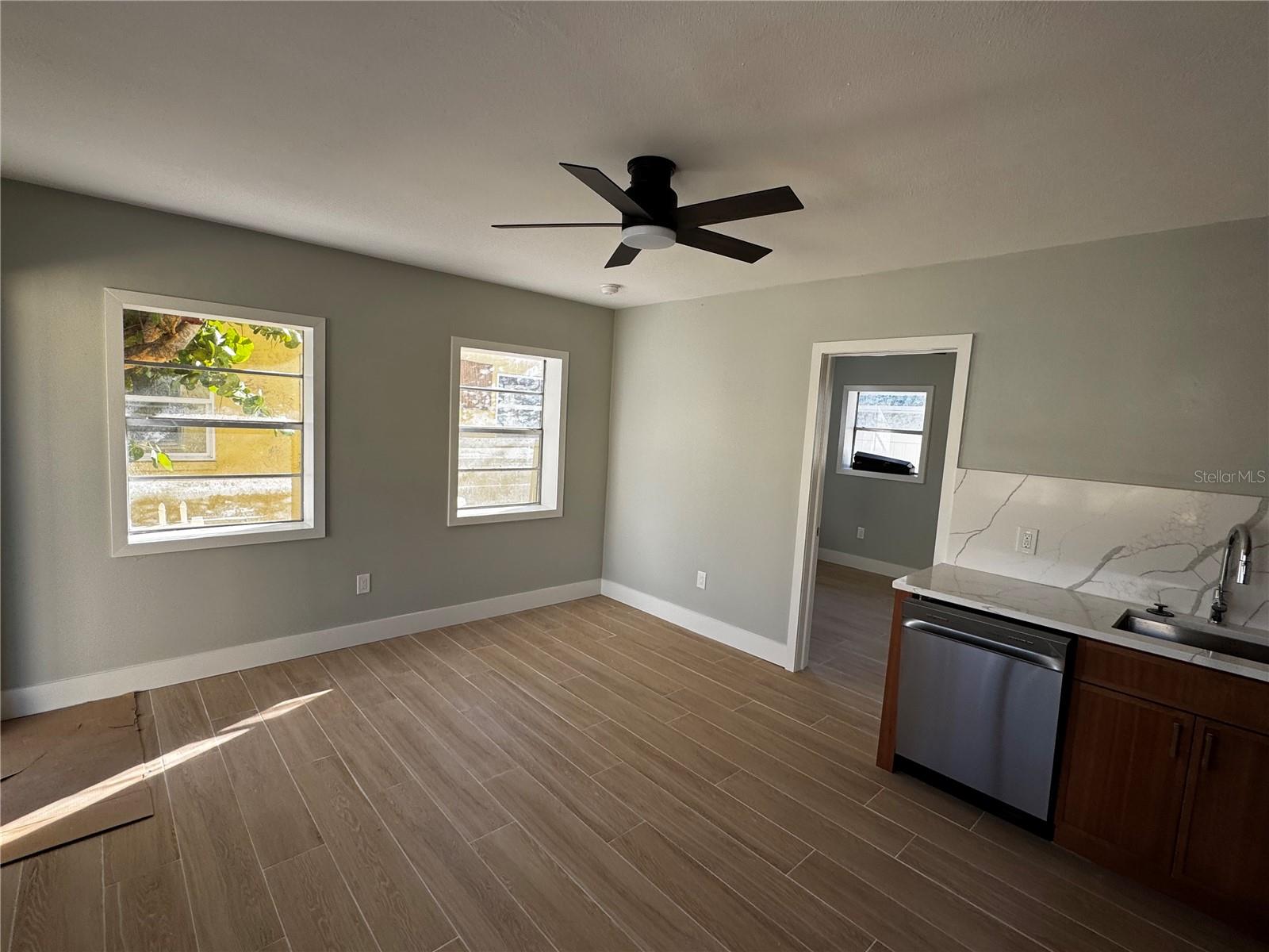 Image 3 of 10 For 7797 Gulf Boulevard 4