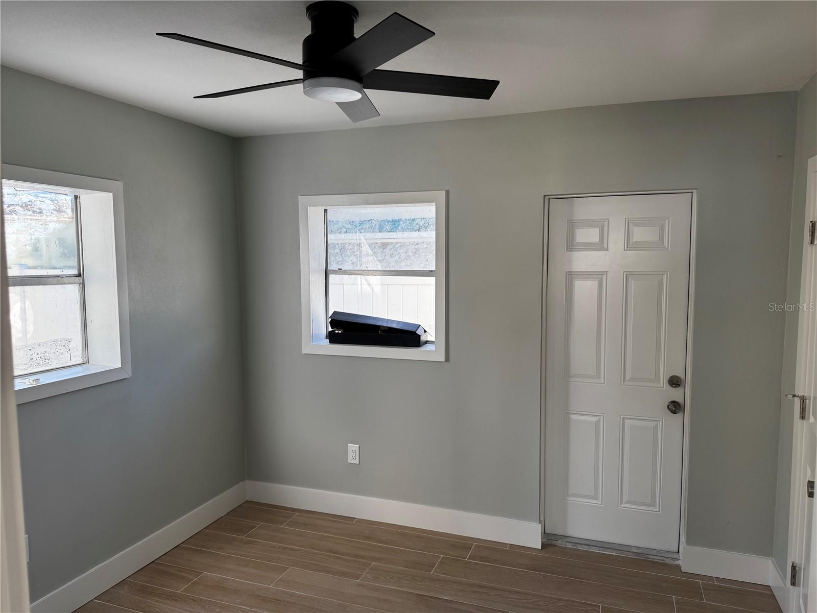 Image 4 of 10 For 7797 Gulf Boulevard 4