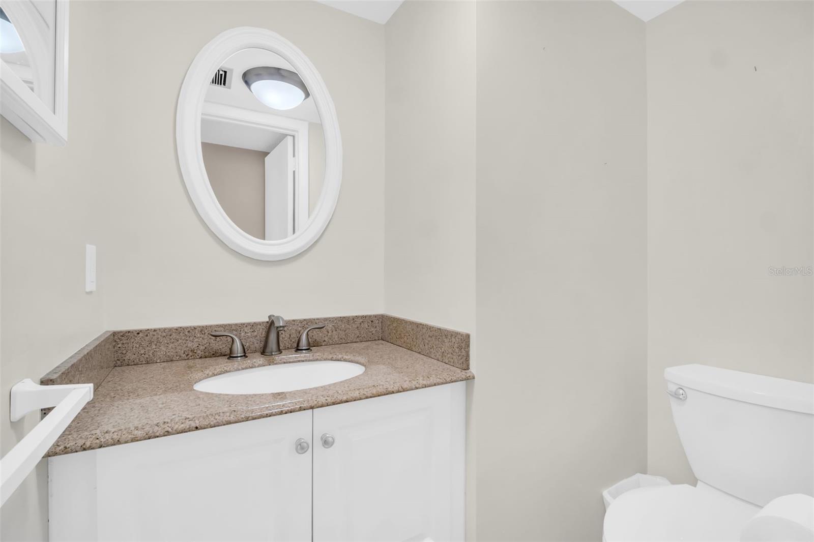 Image 21 of 36 For 5575 Gulf Boulevard 421