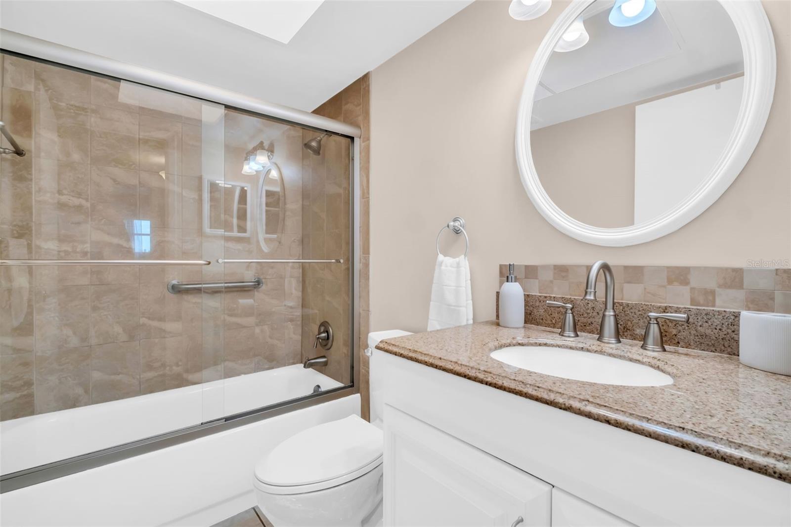 Image 23 of 36 For 5575 Gulf Boulevard 421