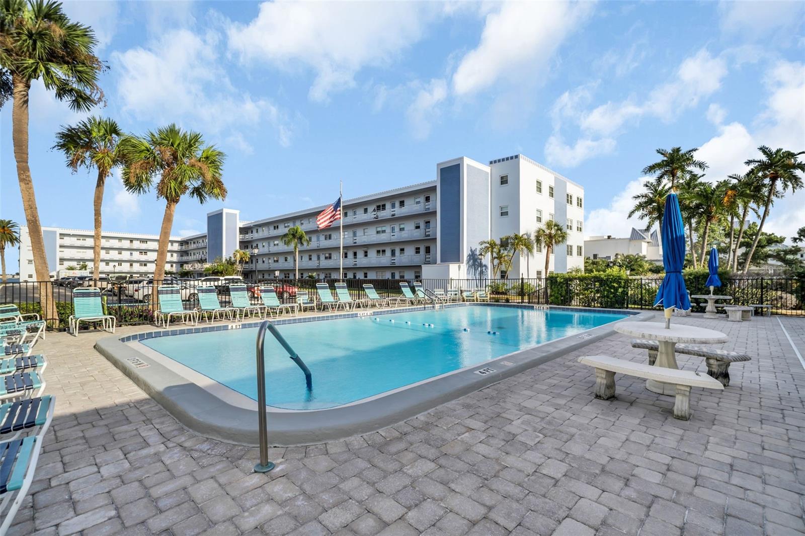 Image 28 of 36 For 5575 Gulf Boulevard 421