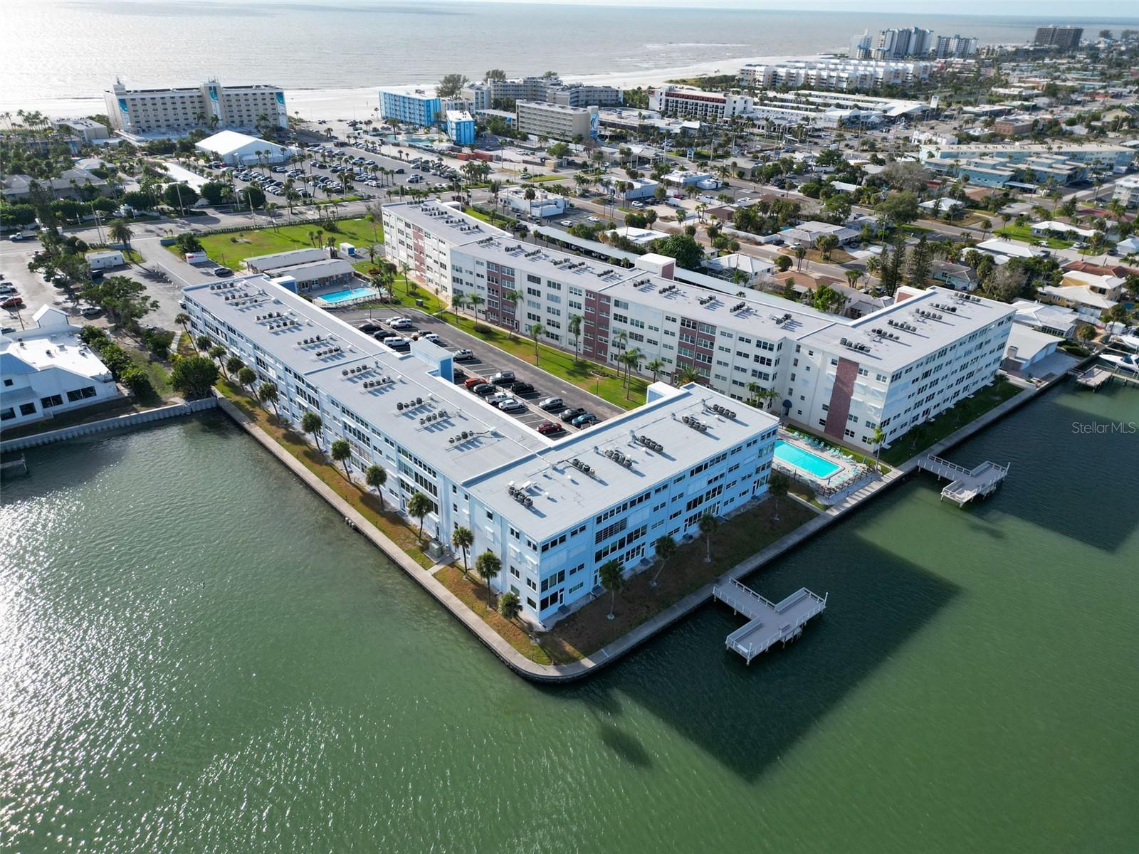 Image 32 of 36 For 5575 Gulf Boulevard 421