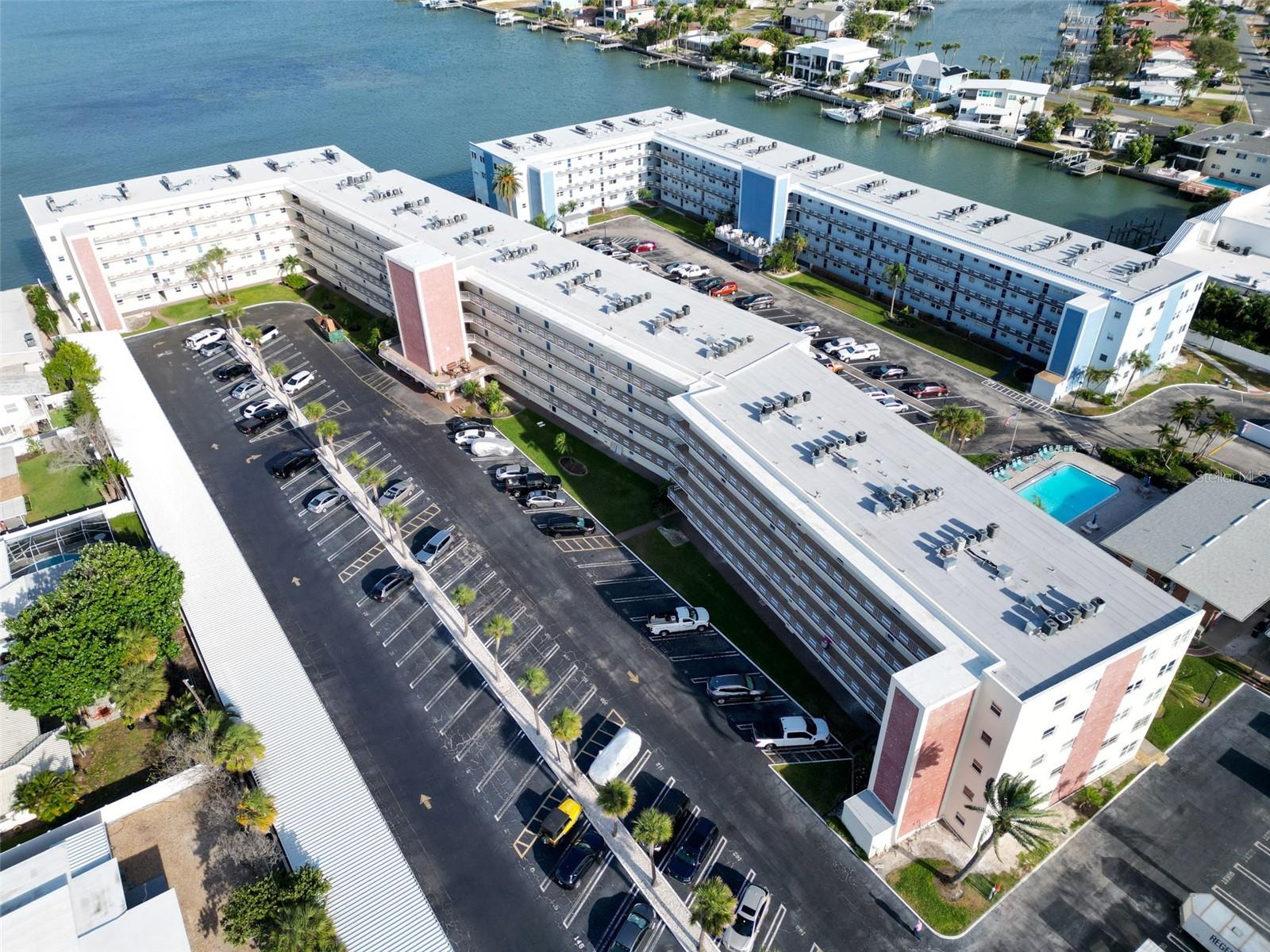 Image 35 of 36 For 5575 Gulf Boulevard 421