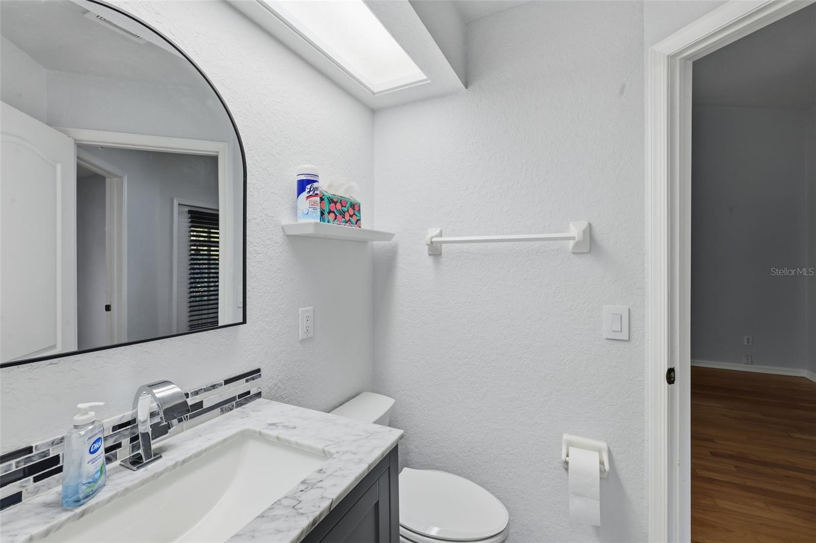 Image 18 of 42 For 21425 Clubside Loop