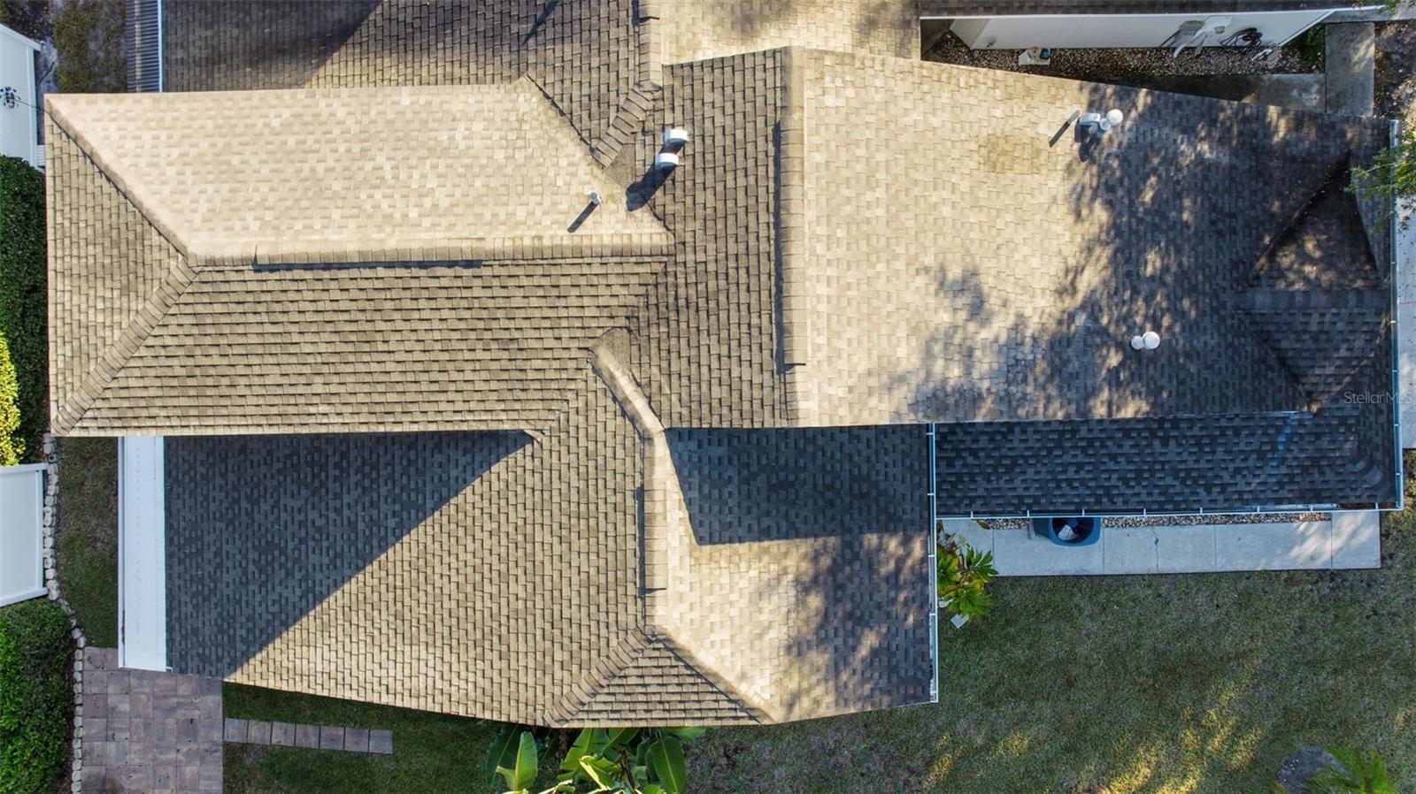 Image 32 of 42 For 21425 Clubside Loop