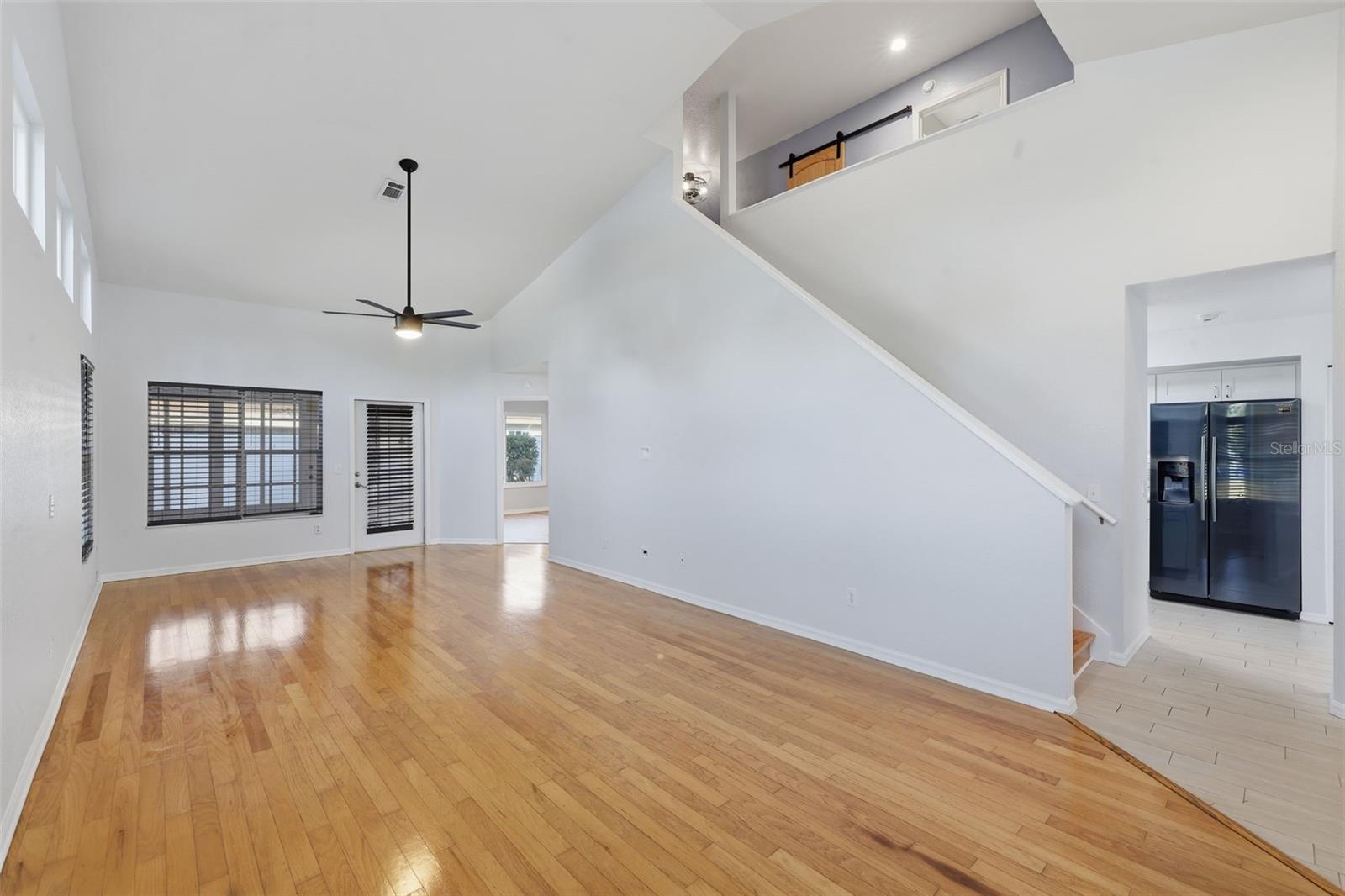 Image 6 of 42 For 21425 Clubside Loop