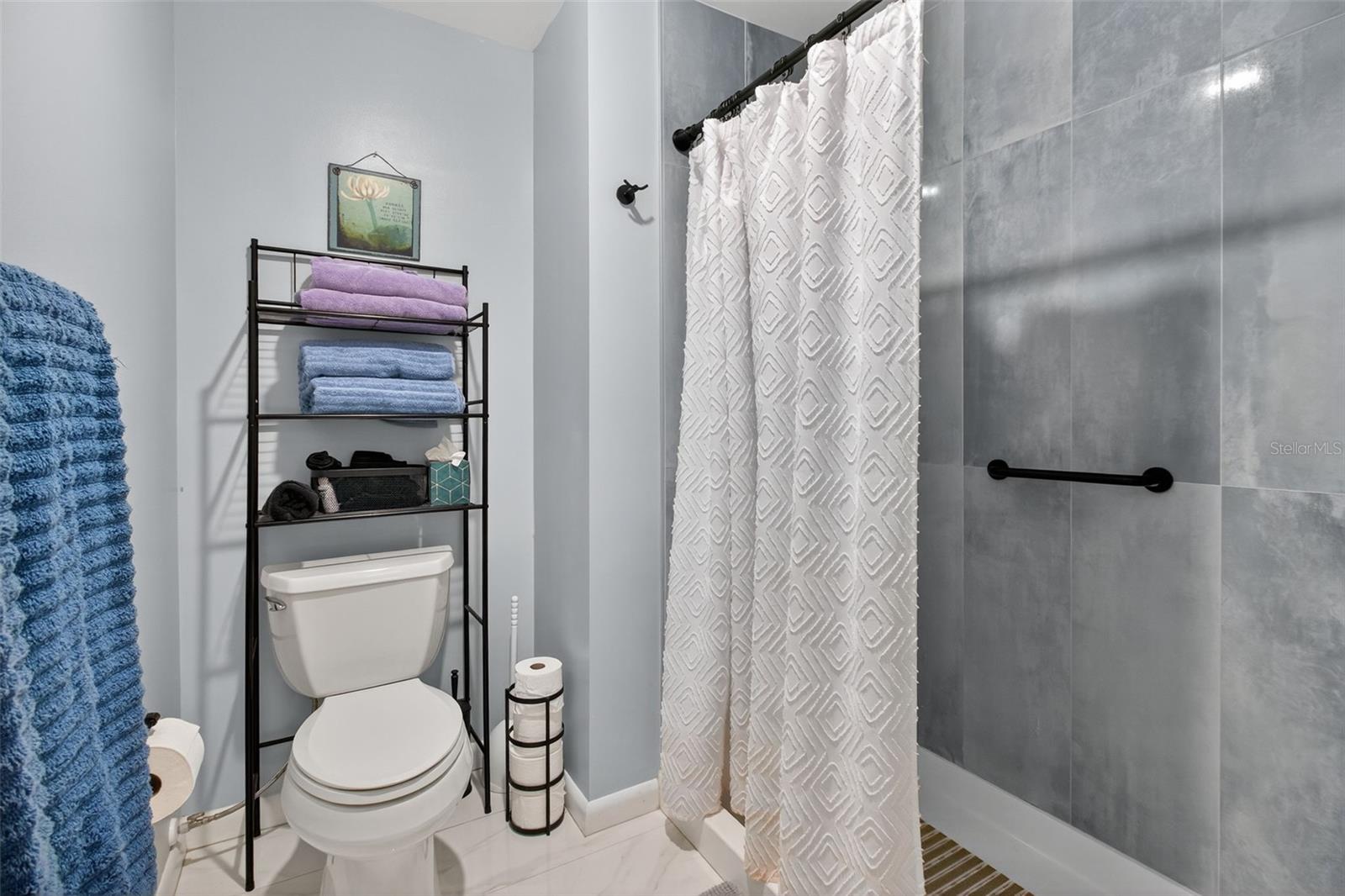 Image 16 of 48 For 1858 Lake Cypress Drive