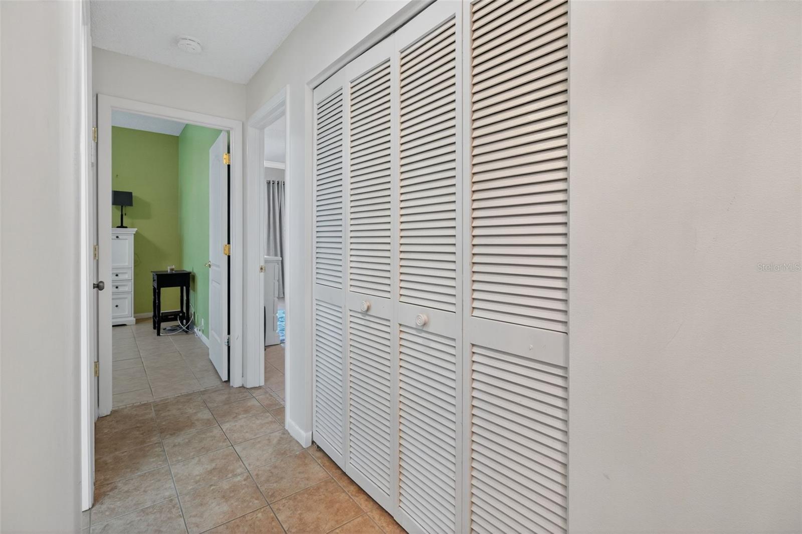 Image 18 of 48 For 1858 Lake Cypress Drive