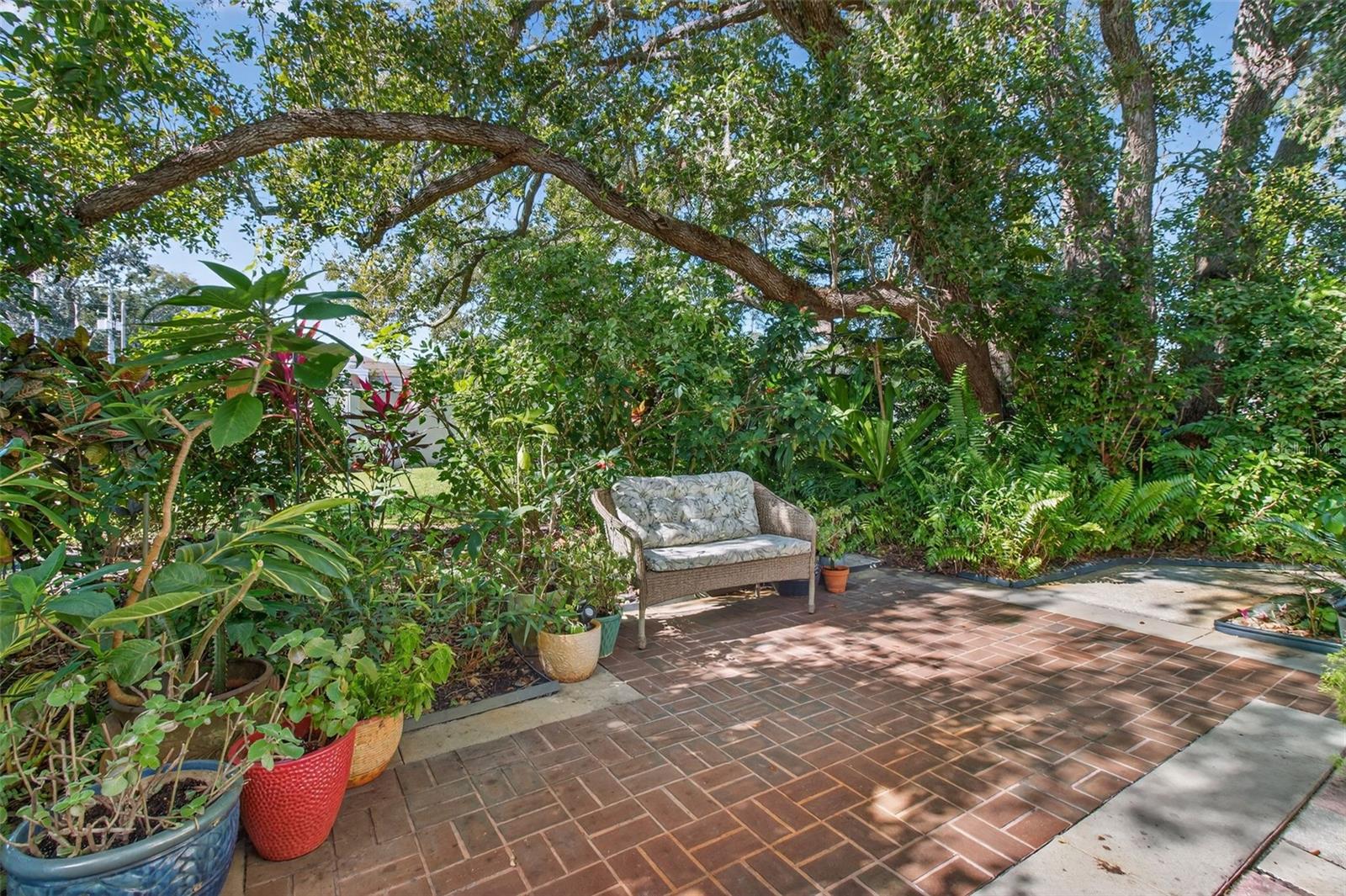 Image 24 of 48 For 1858 Lake Cypress Drive