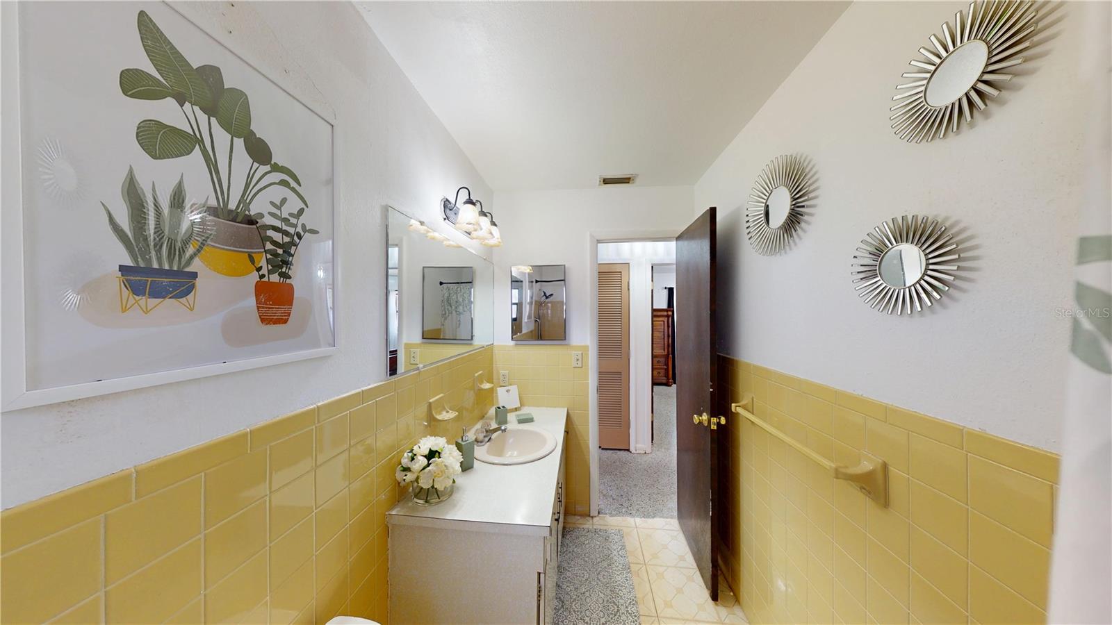 Image 16 of 26 For 502 Beverly Avenue