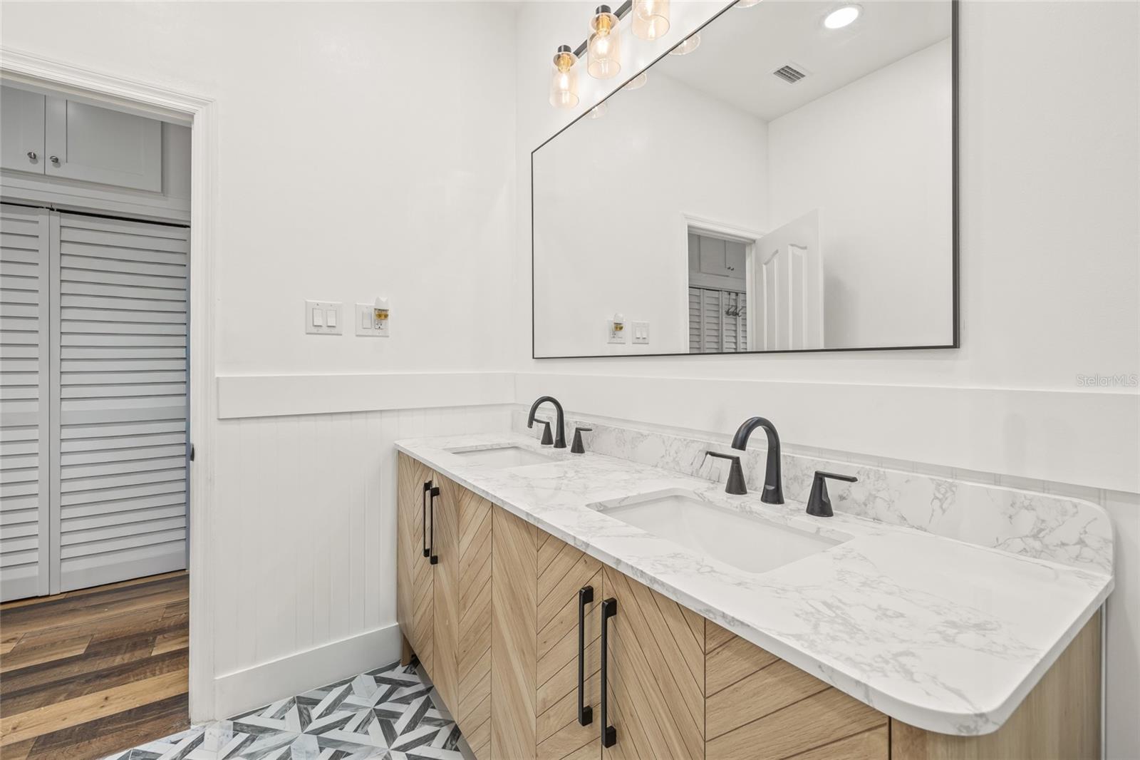 Image 15 of 44 For 4102 Sevilla Street