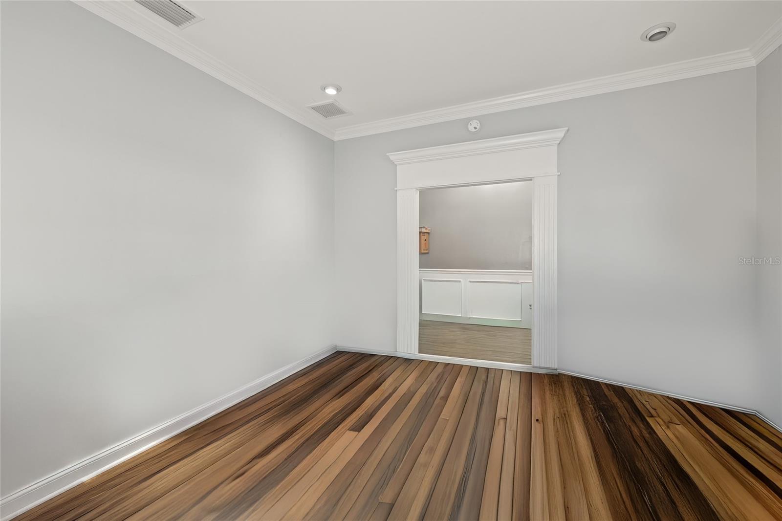 Image 18 of 44 For 4102 Sevilla Street