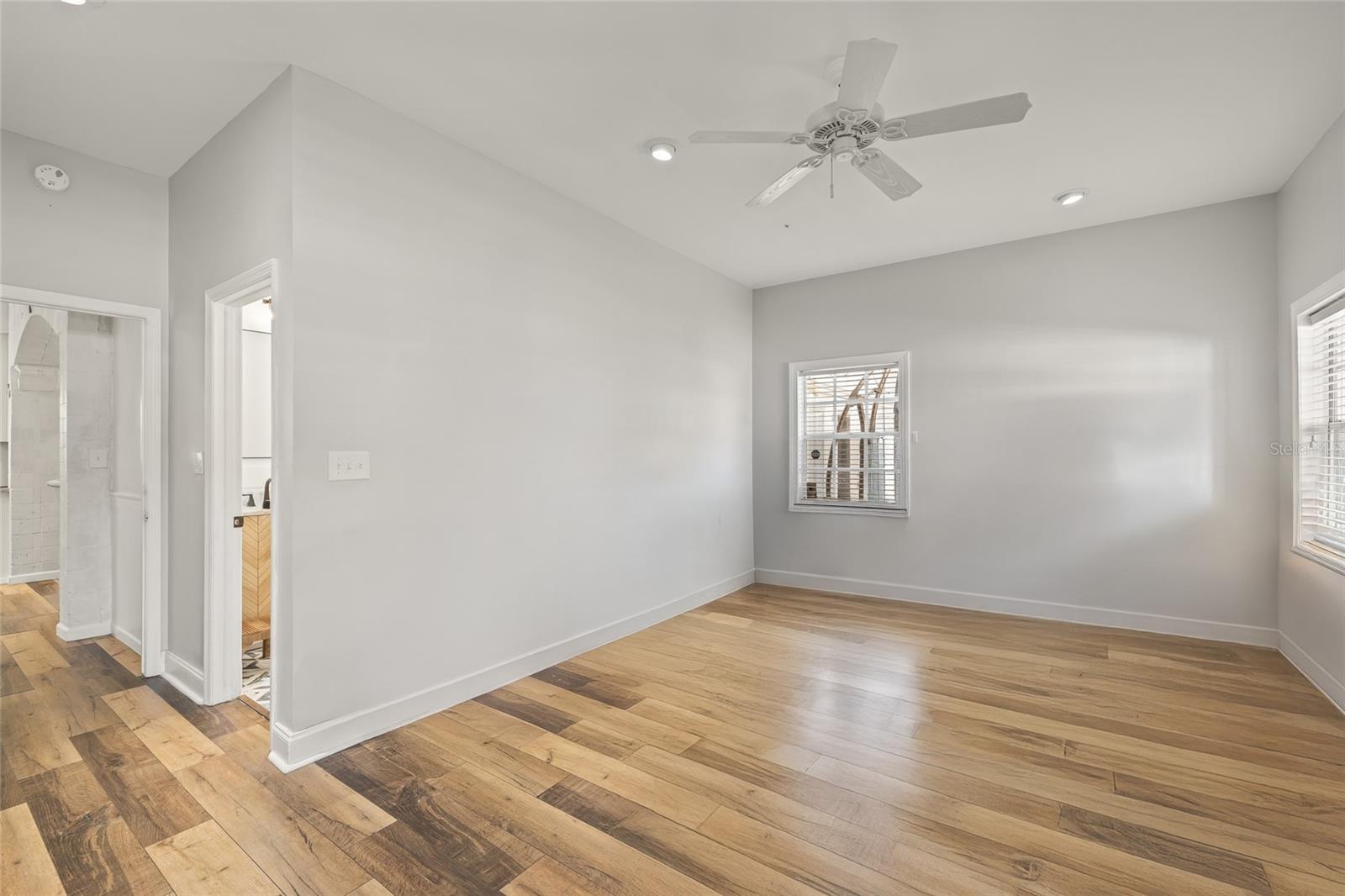 Image 25 of 44 For 4102 Sevilla Street