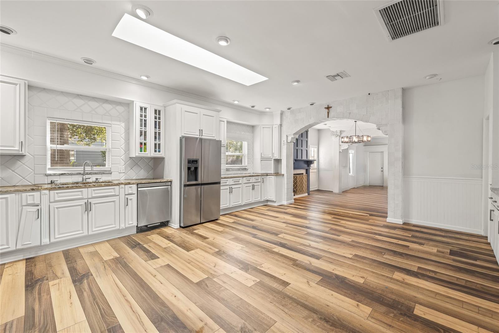 Image 8 of 44 For 4102 Sevilla Street