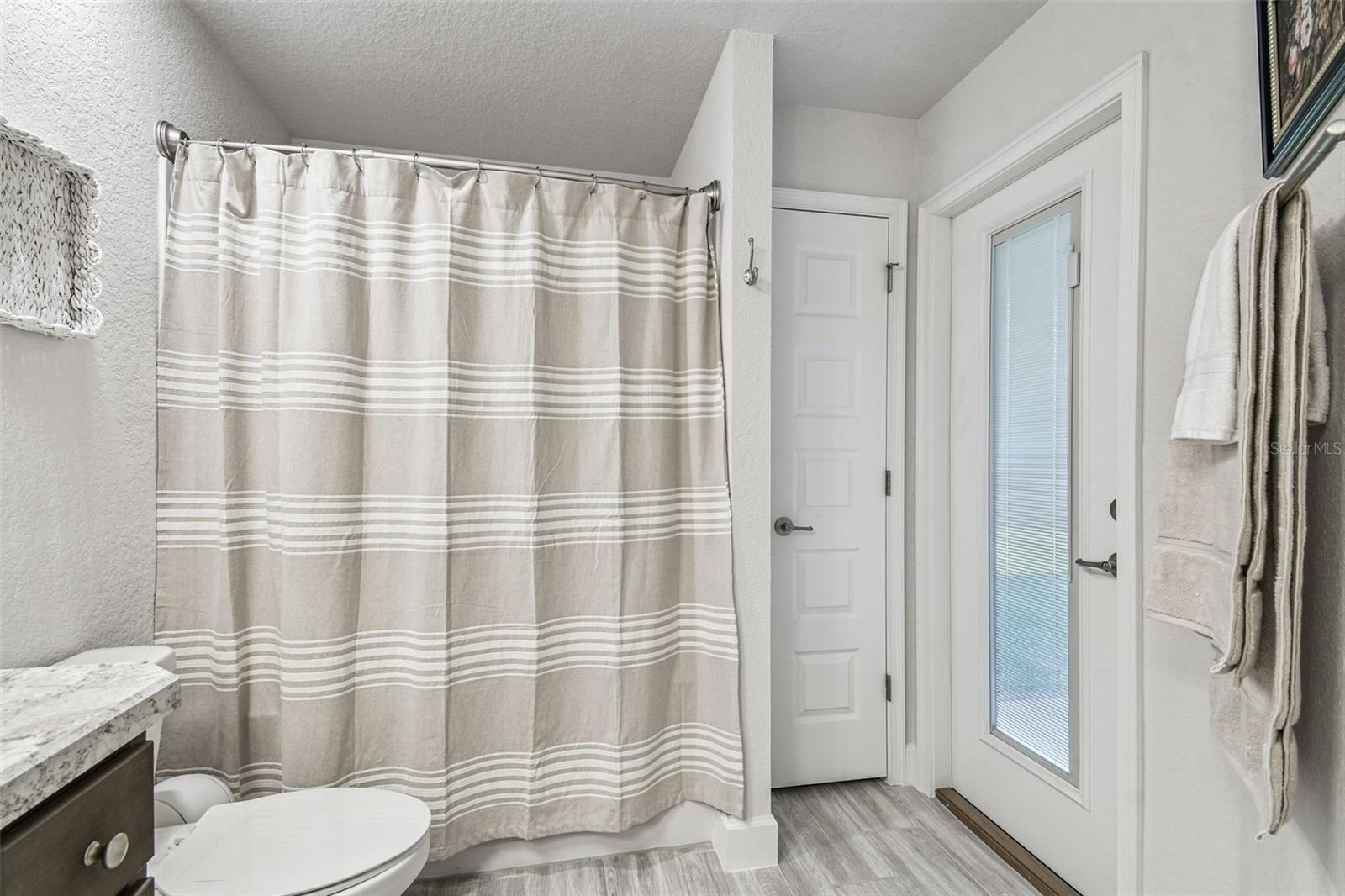 Image 30 of 67 For 16 Nemesia Court E