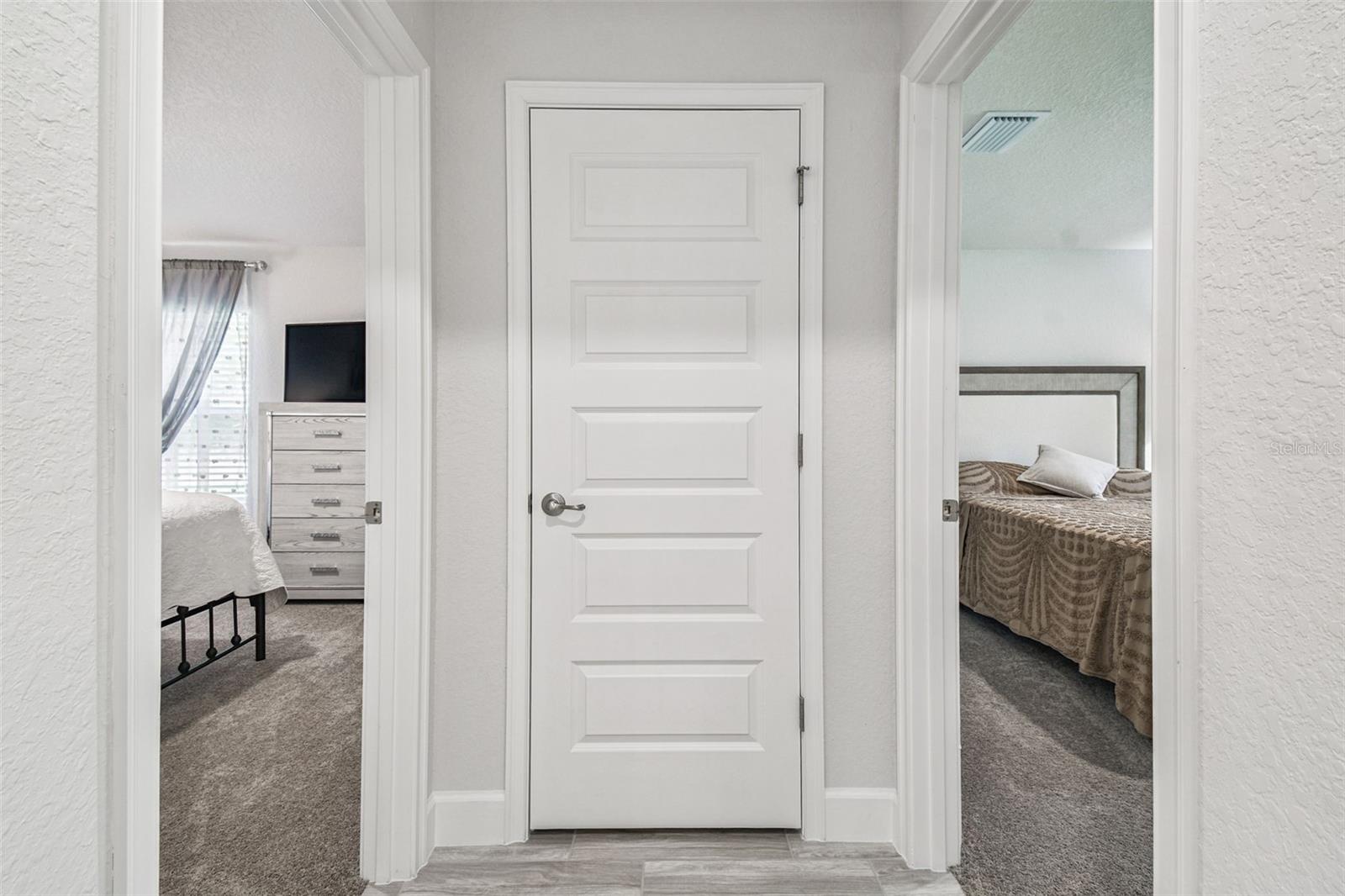 Image 33 of 67 For 16 Nemesia Court E