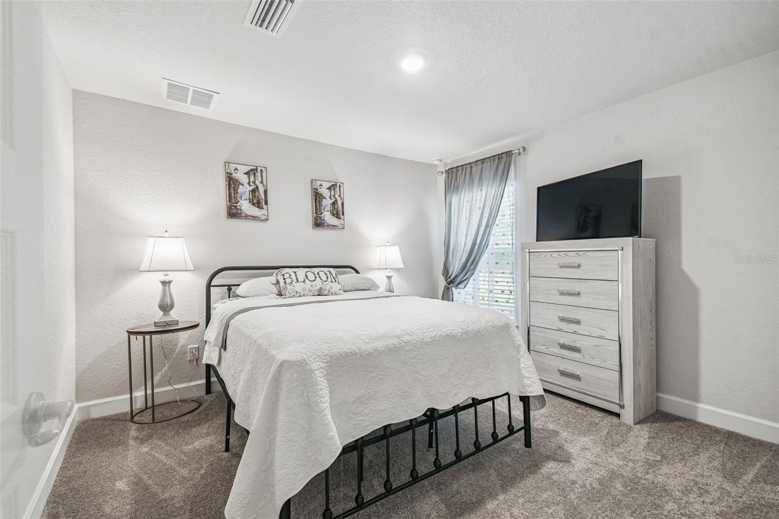 Image 35 of 67 For 16 Nemesia Court E