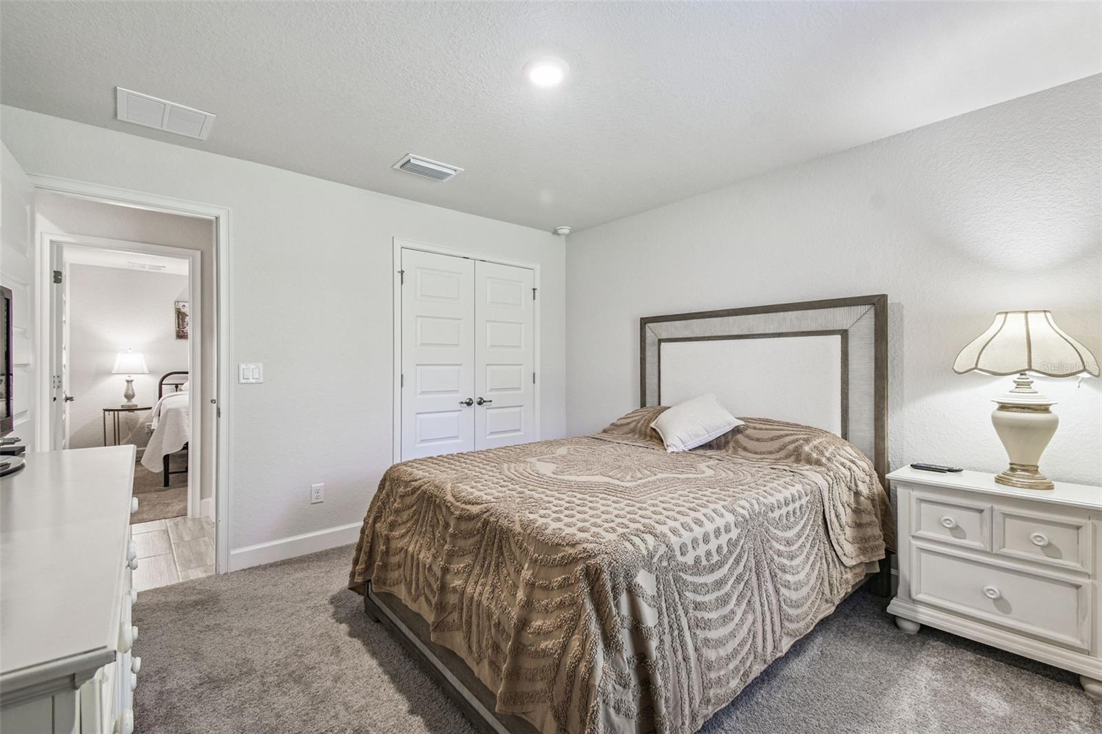 Image 37 of 67 For 16 Nemesia Court E