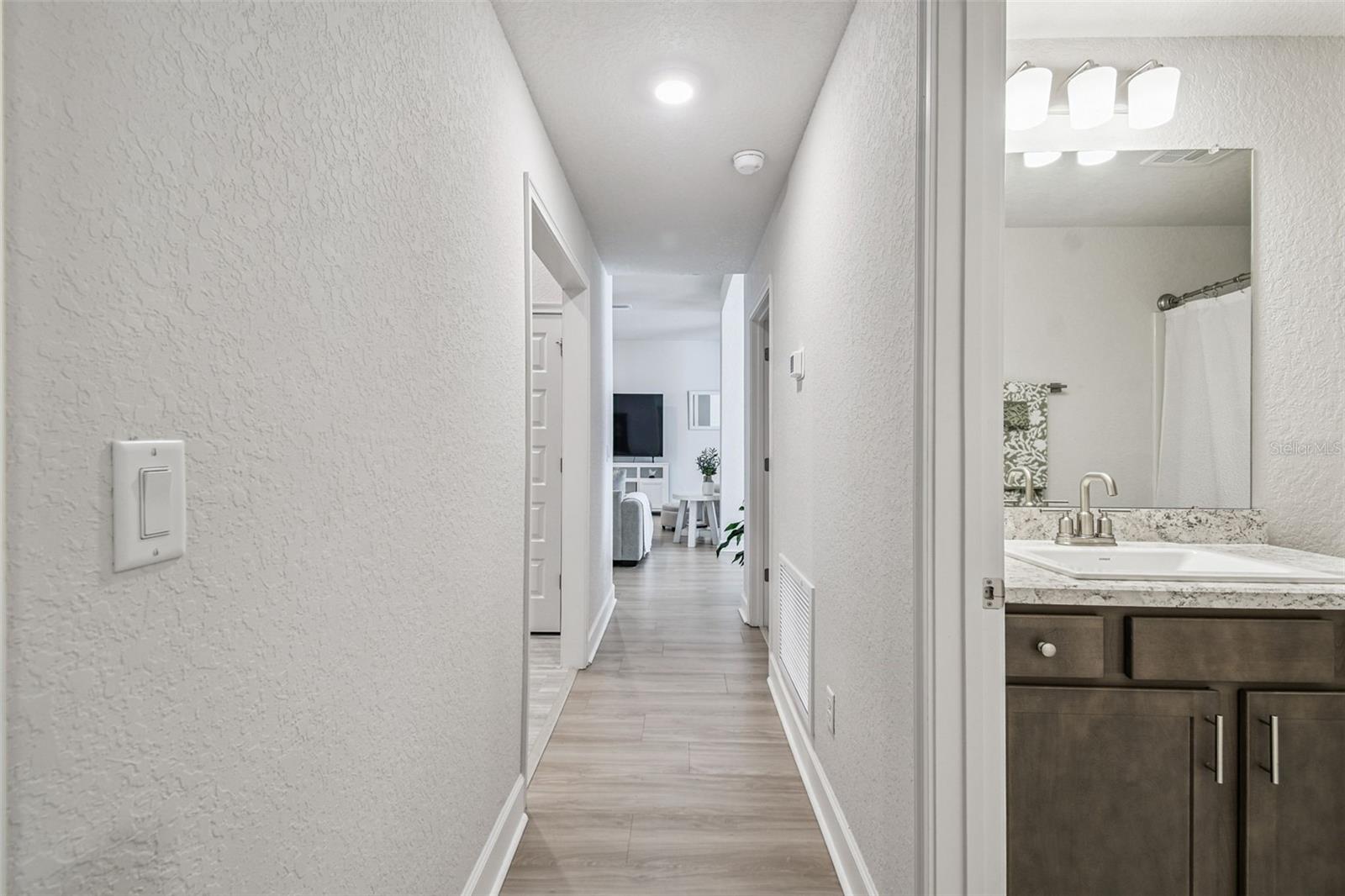 Image 39 of 67 For 16 Nemesia Court E