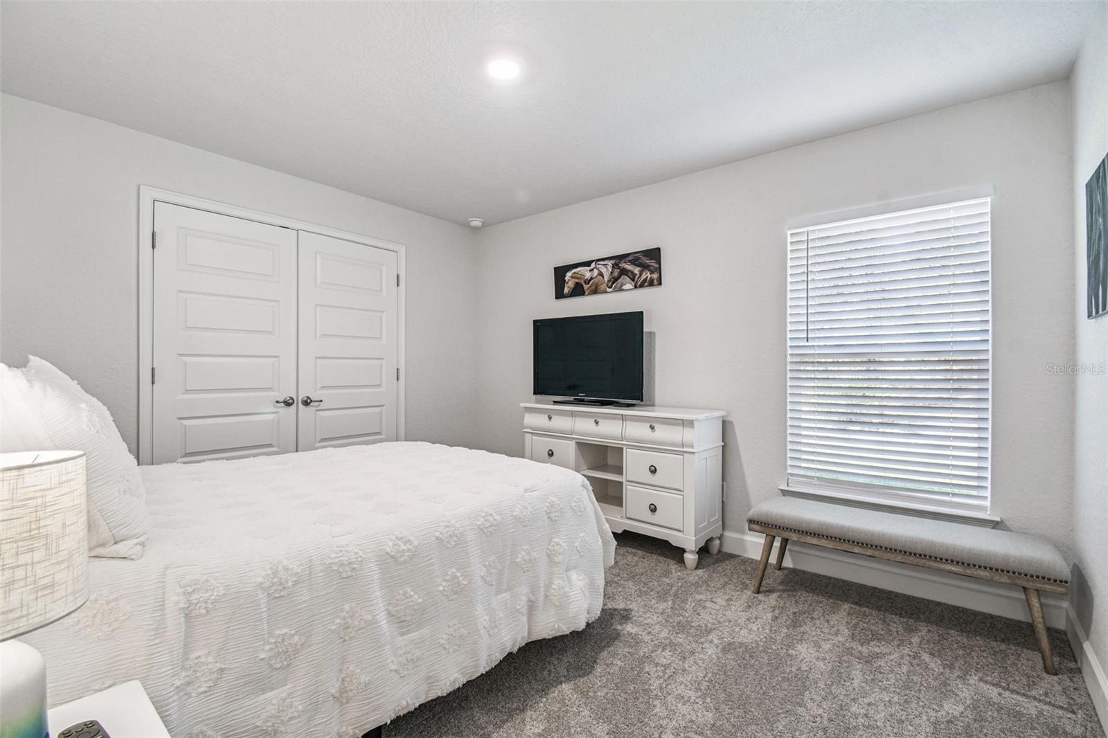 Image 40 of 67 For 16 Nemesia Court E