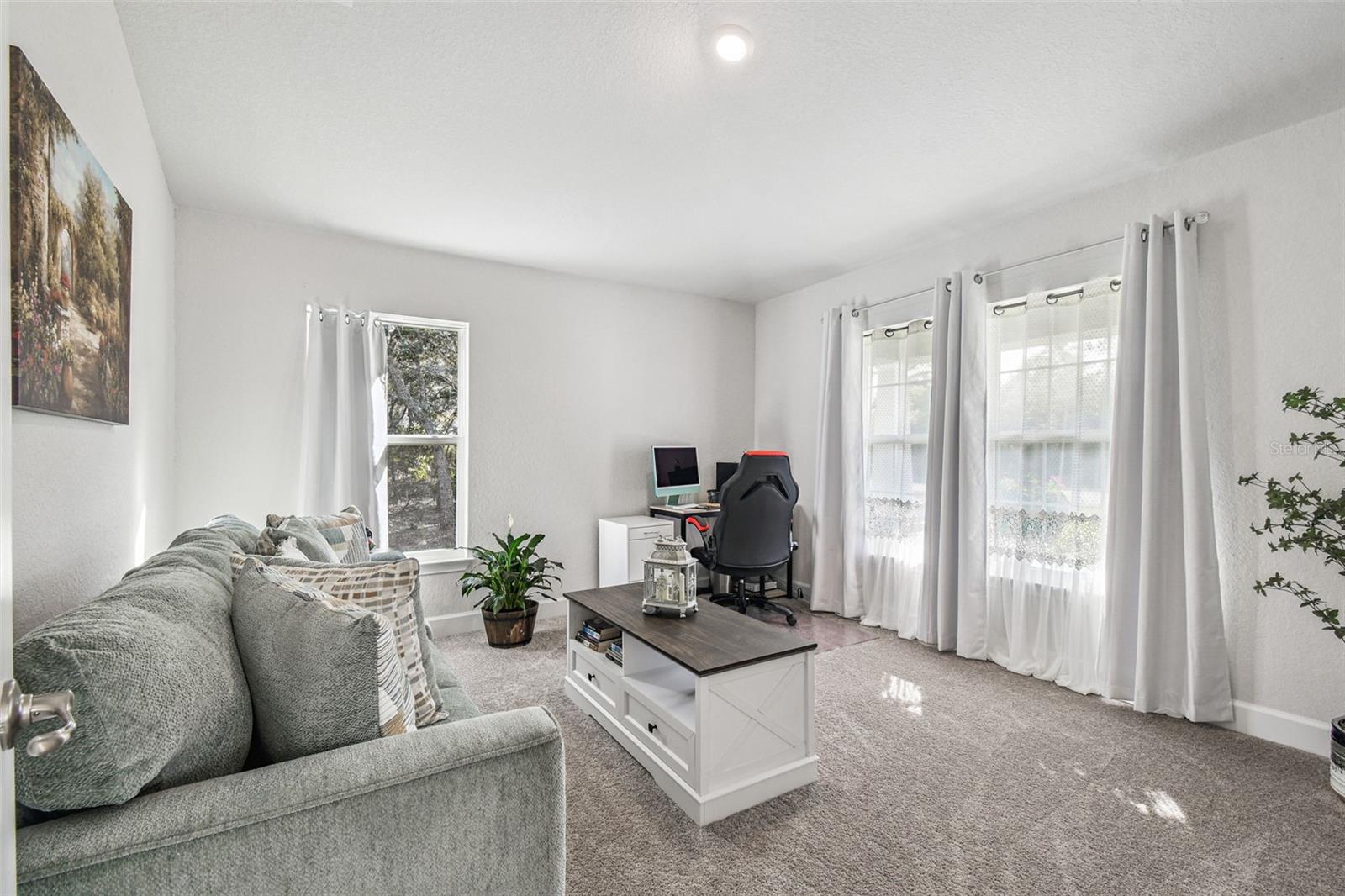 Image 42 of 67 For 16 Nemesia Court E