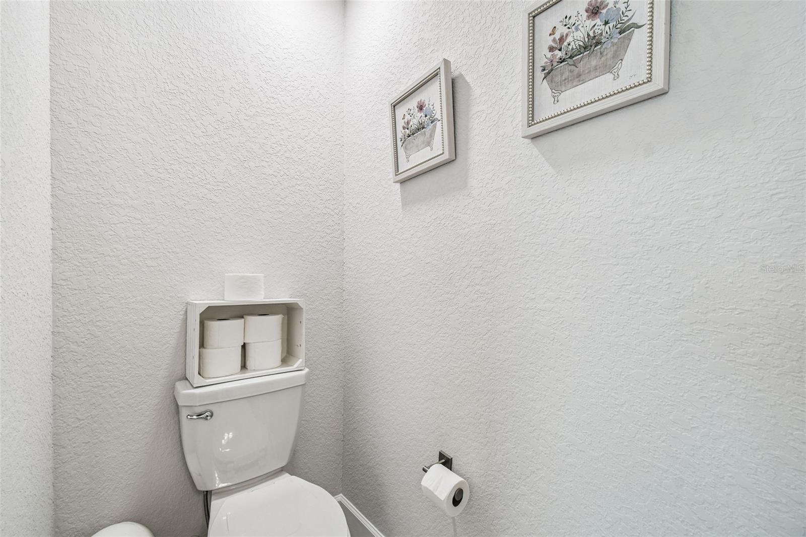 Image 53 of 67 For 16 Nemesia Court E