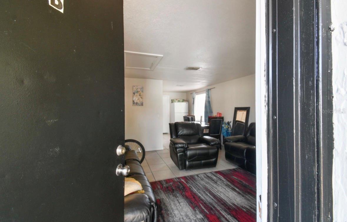 Image 3 of 38 For 4507 Giddens Avenue