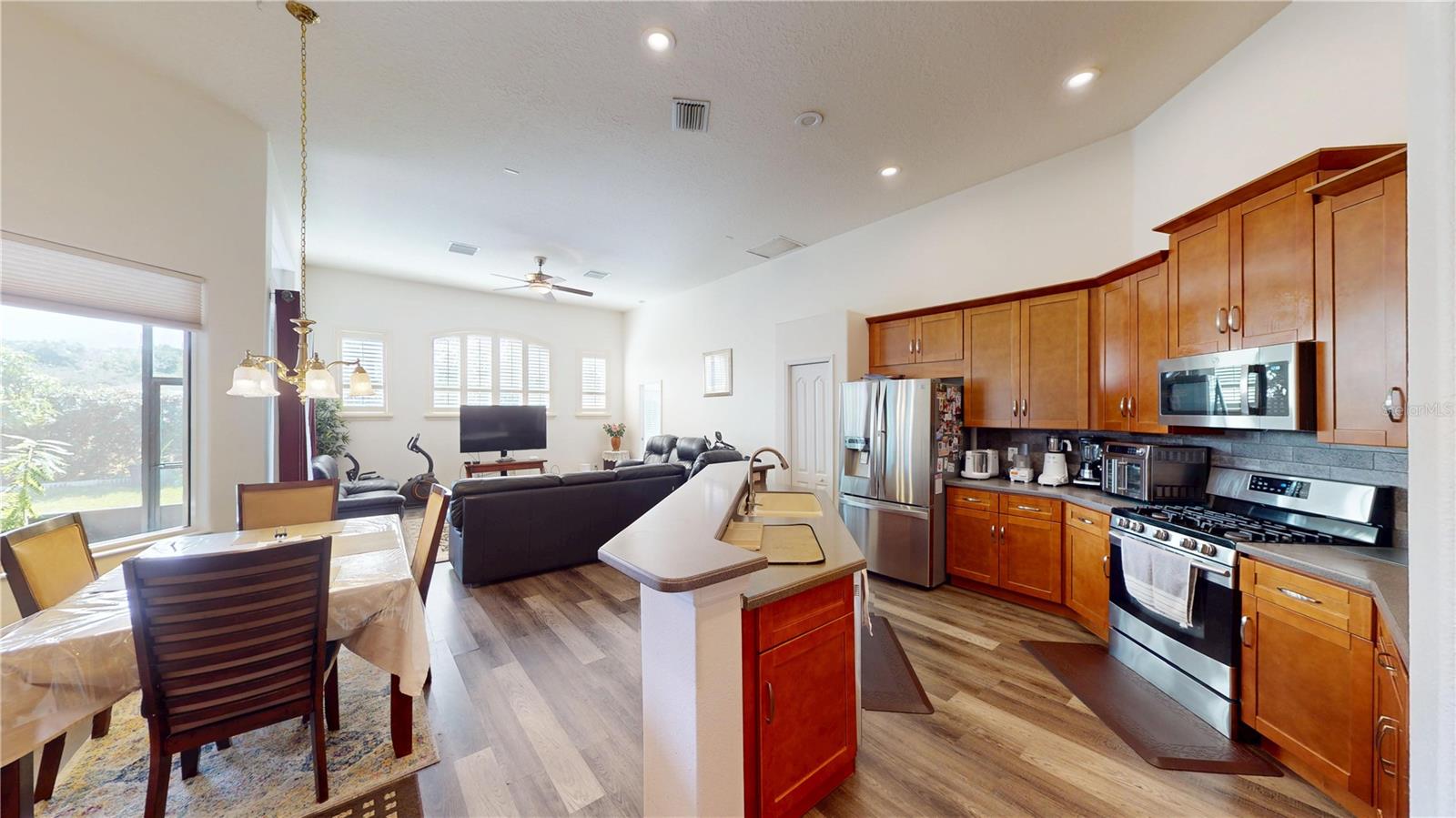 Image 18 of 68 For 2523 Bonterra Boulevard