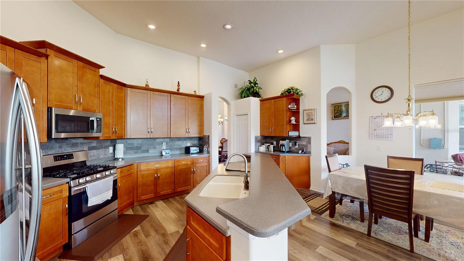 Image 22 of 68 For 2523 Bonterra Boulevard