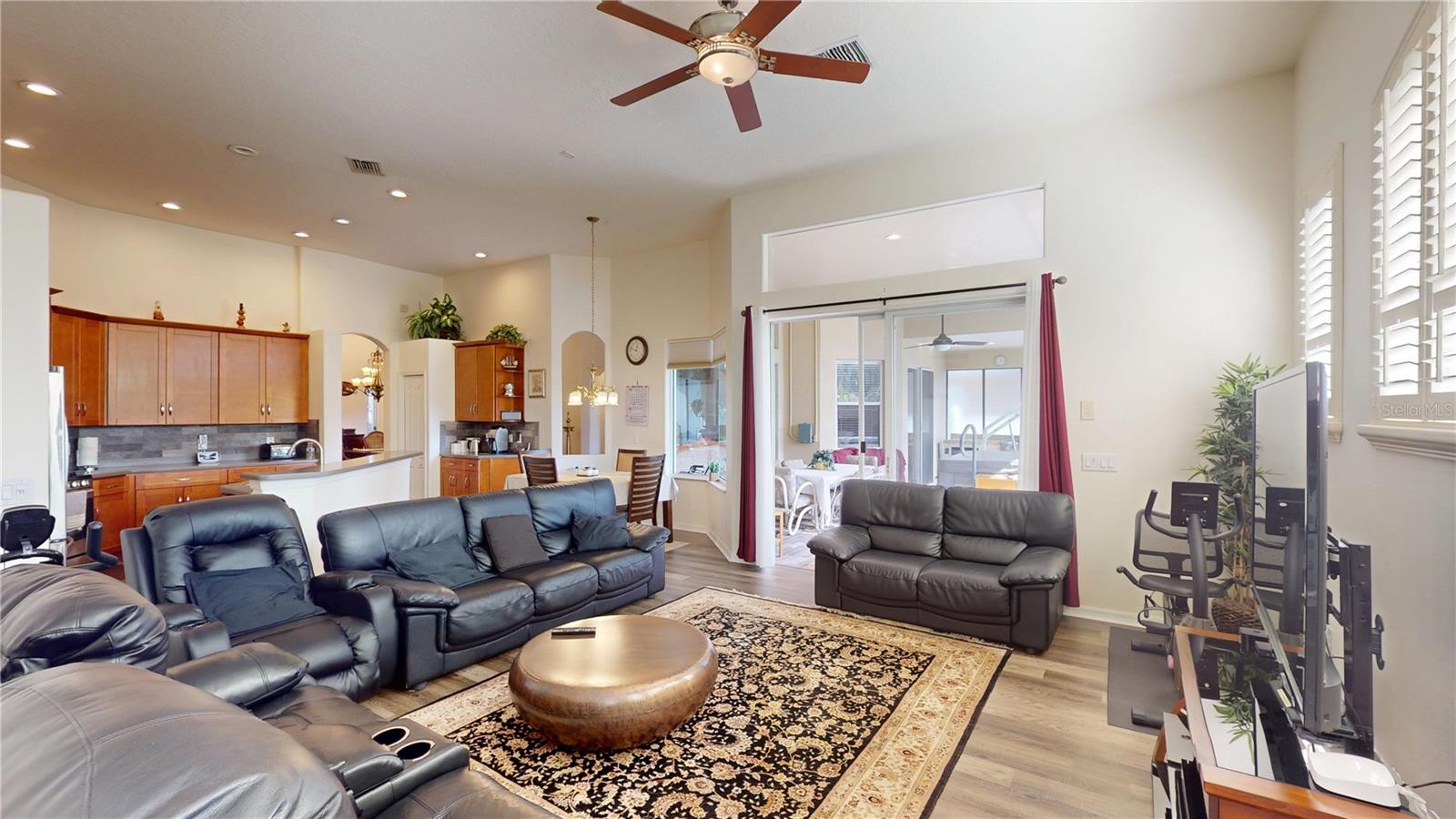 Image 26 of 68 For 2523 Bonterra Boulevard