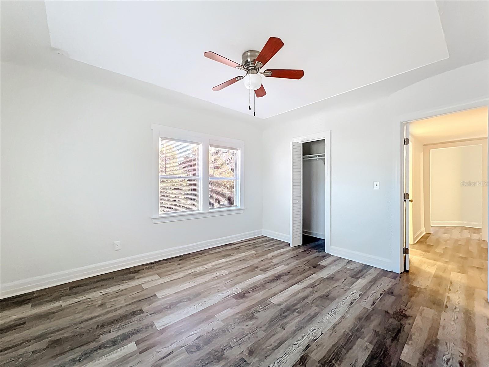 Image 14 of 42 For 944 18th Avenue S