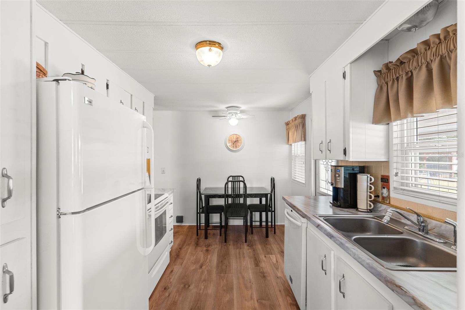 Image 10 of 36 For 1610 Reynolds Road 98