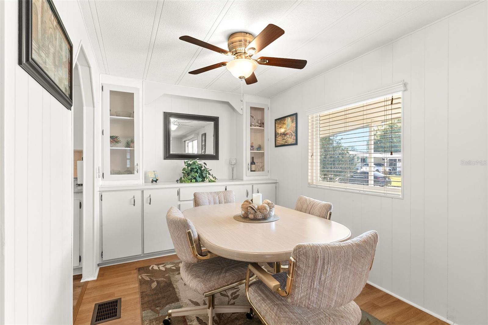 Image 14 of 36 For 1610 Reynolds Road 98