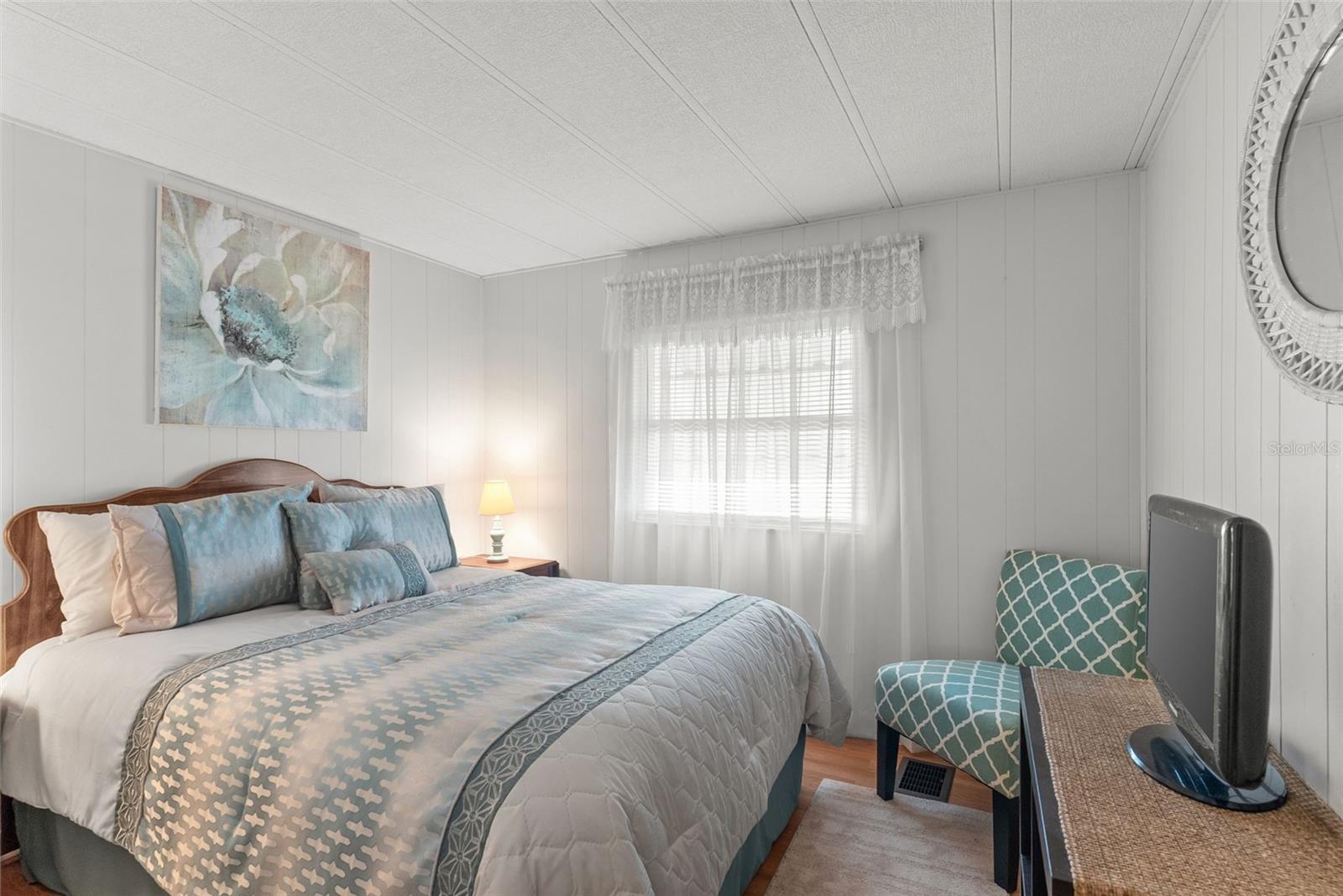 Image 23 of 36 For 1610 Reynolds Road 98